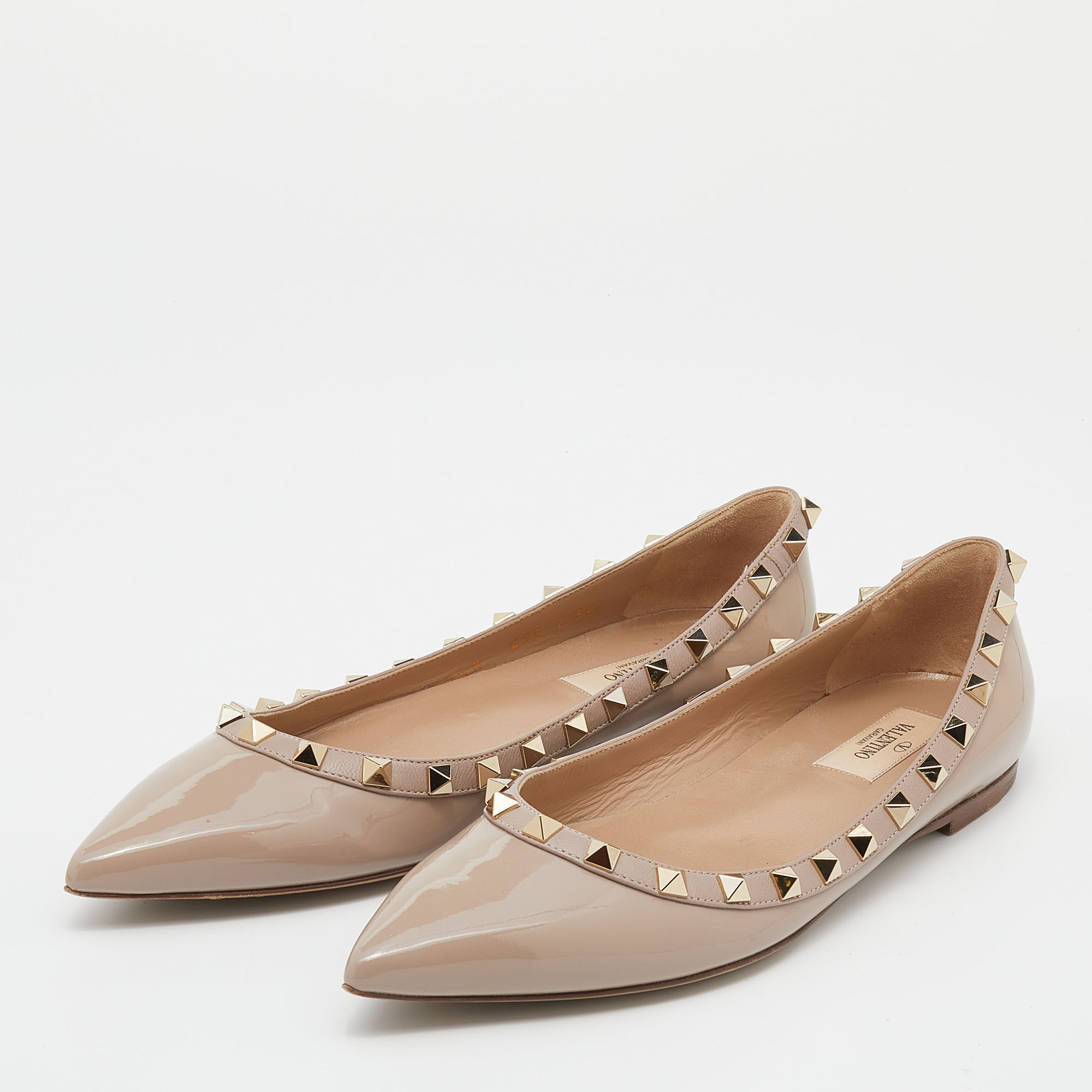 

Valentino Beige Patent Leather Rockstud Ballet Flats Size