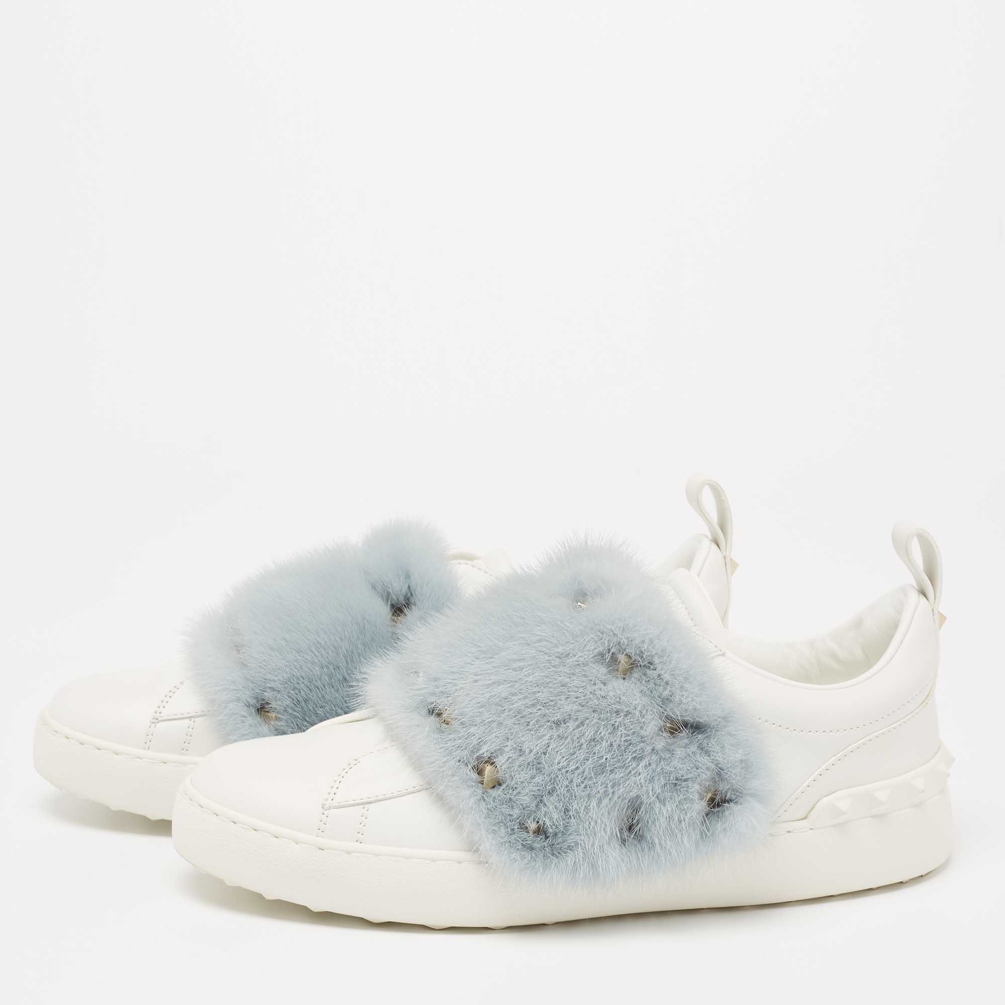 

Valentino White/Blue Leather And Mink Fur Rockstud Low Top Sneakers Size