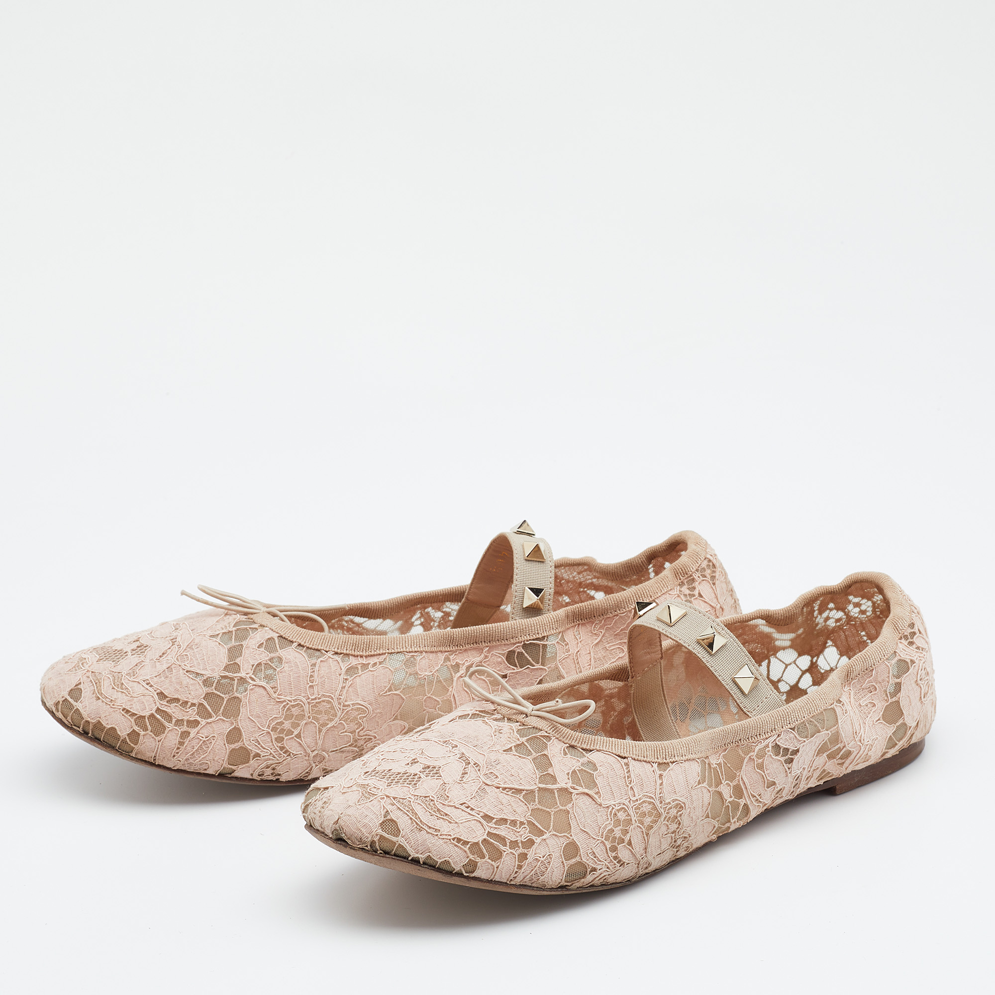 

Valentino Beige Lace Rockstud Ballet Flats Size