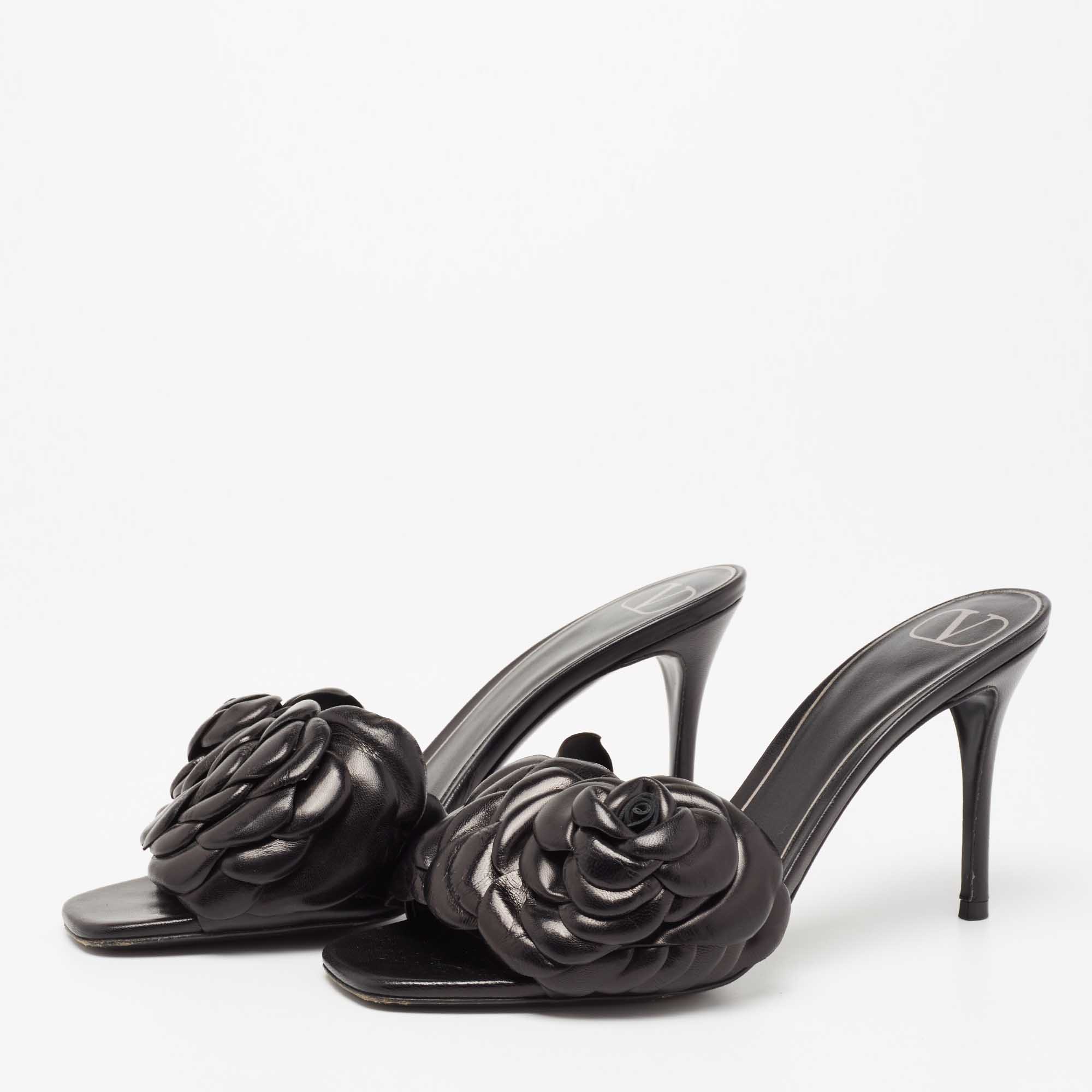

Valentino Black Leather Flower Detail Atelier Slide Sandals Size