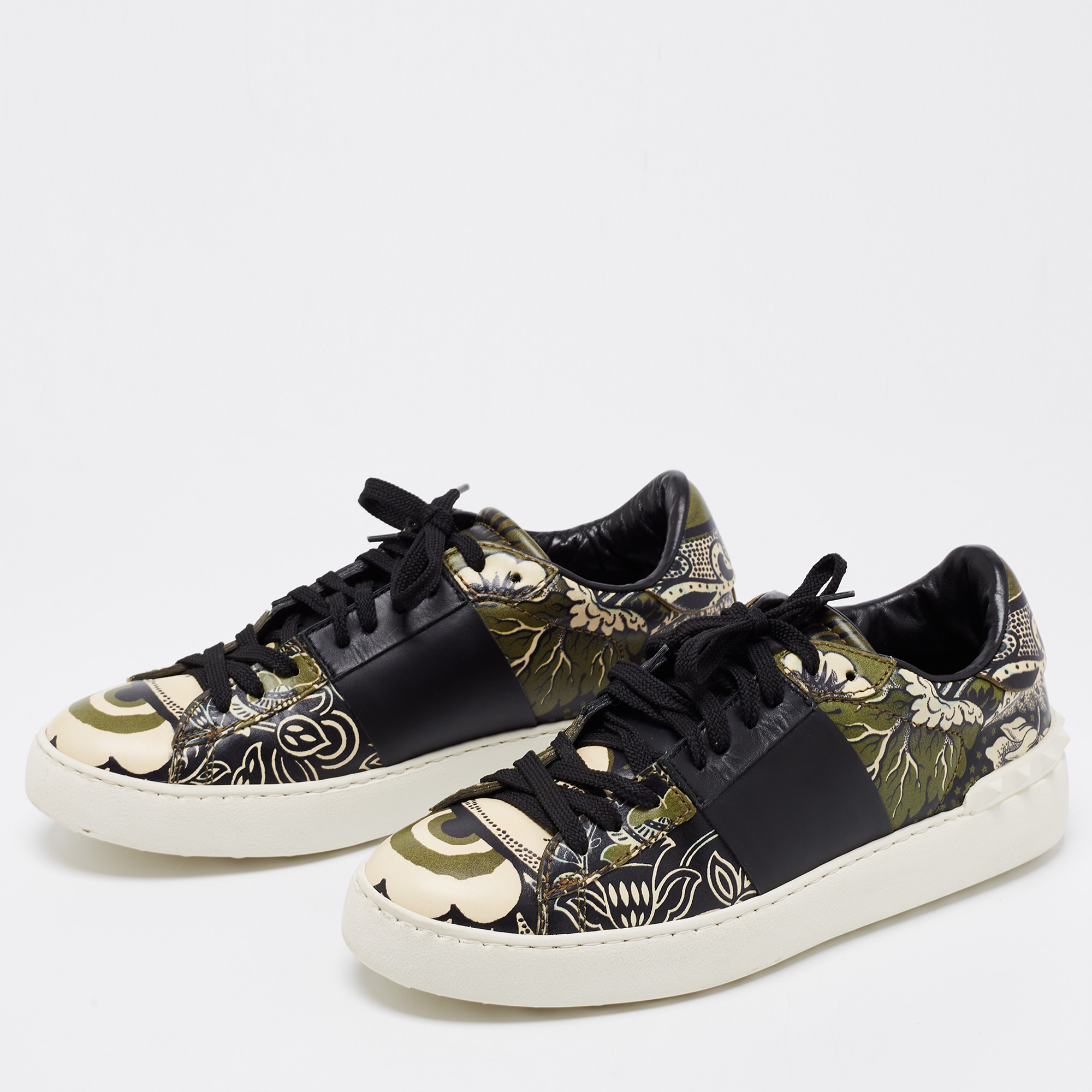 

Valentino Green/Black Floral Printed Leather Open Low Top Sneakers Size