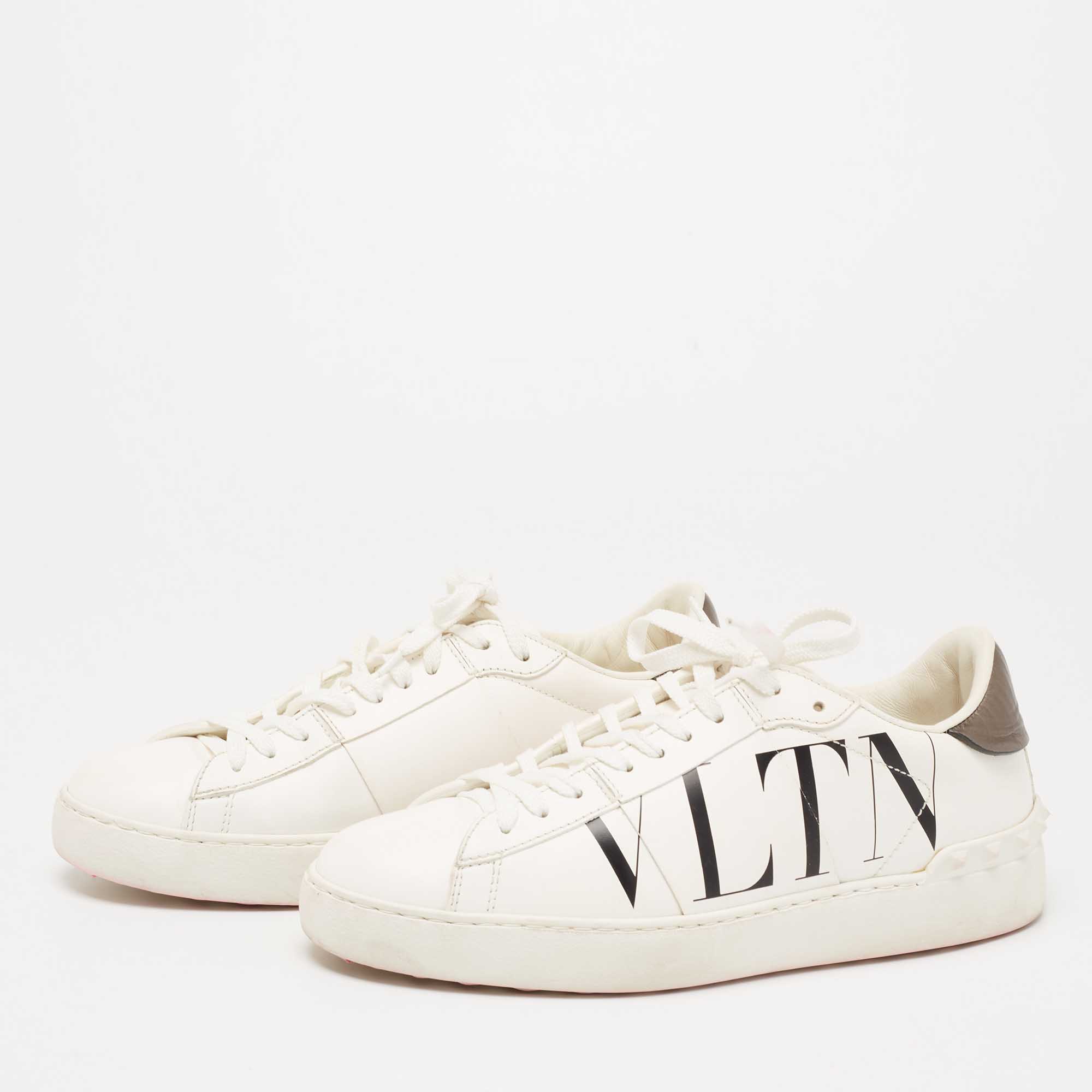 

Valentino Off-White Leather VLTN Low-Top Sneakers Size