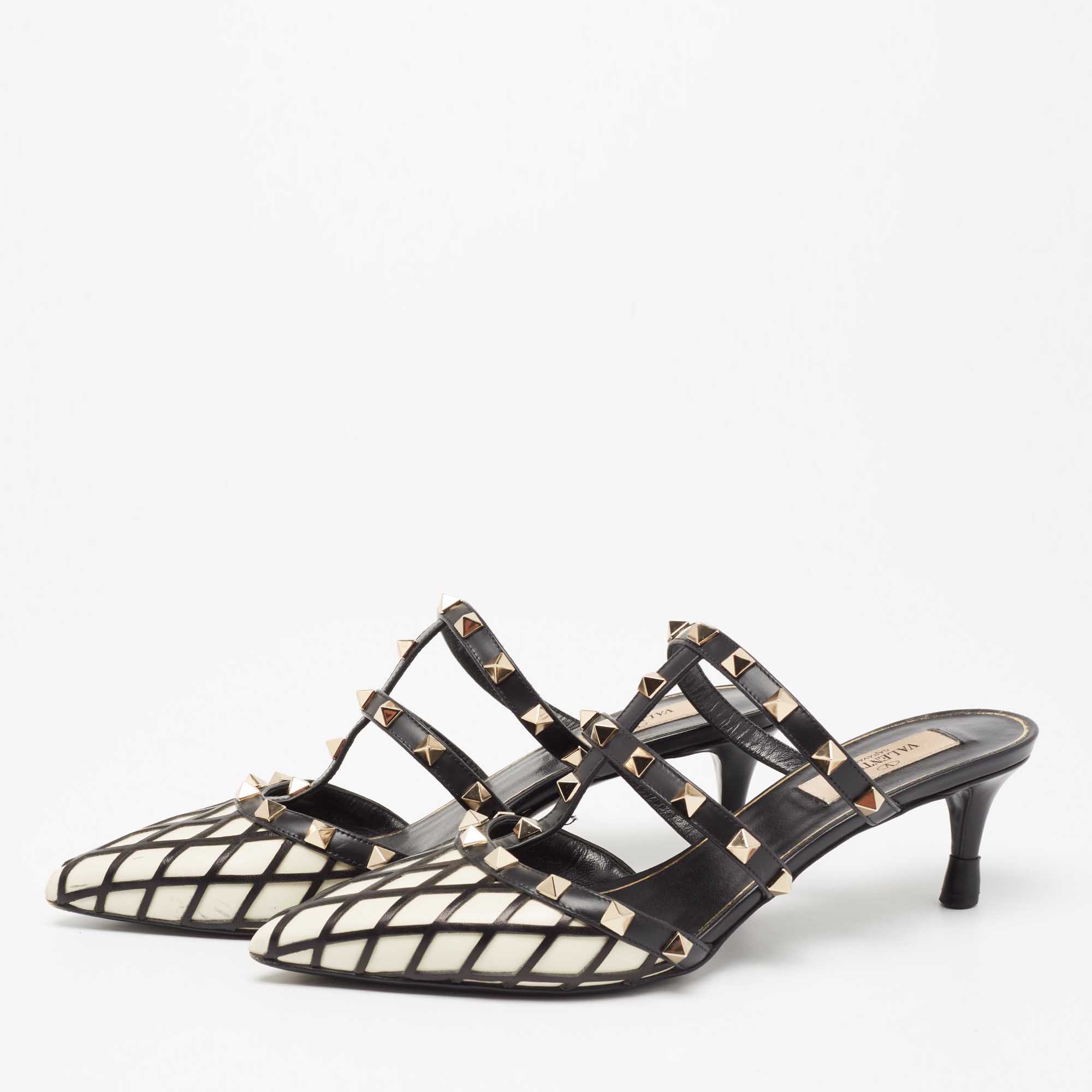 

Valentino White/Black Leather Rockstud Mule Sandals Size