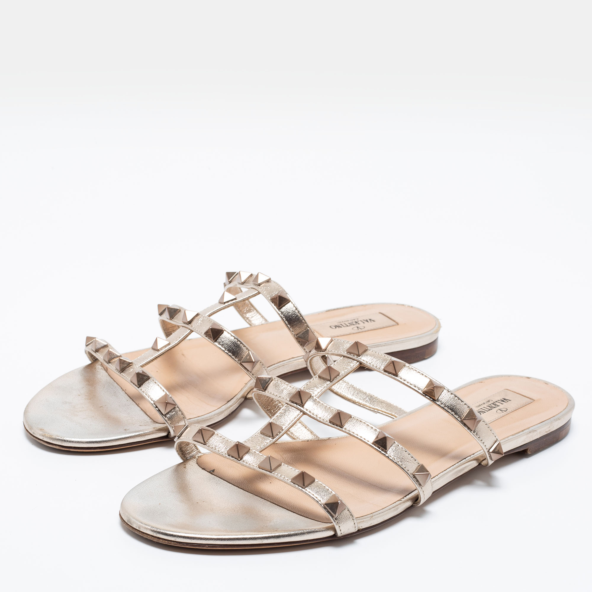 

Valentino Light Gold Leather Rockstud Flat Slides Size