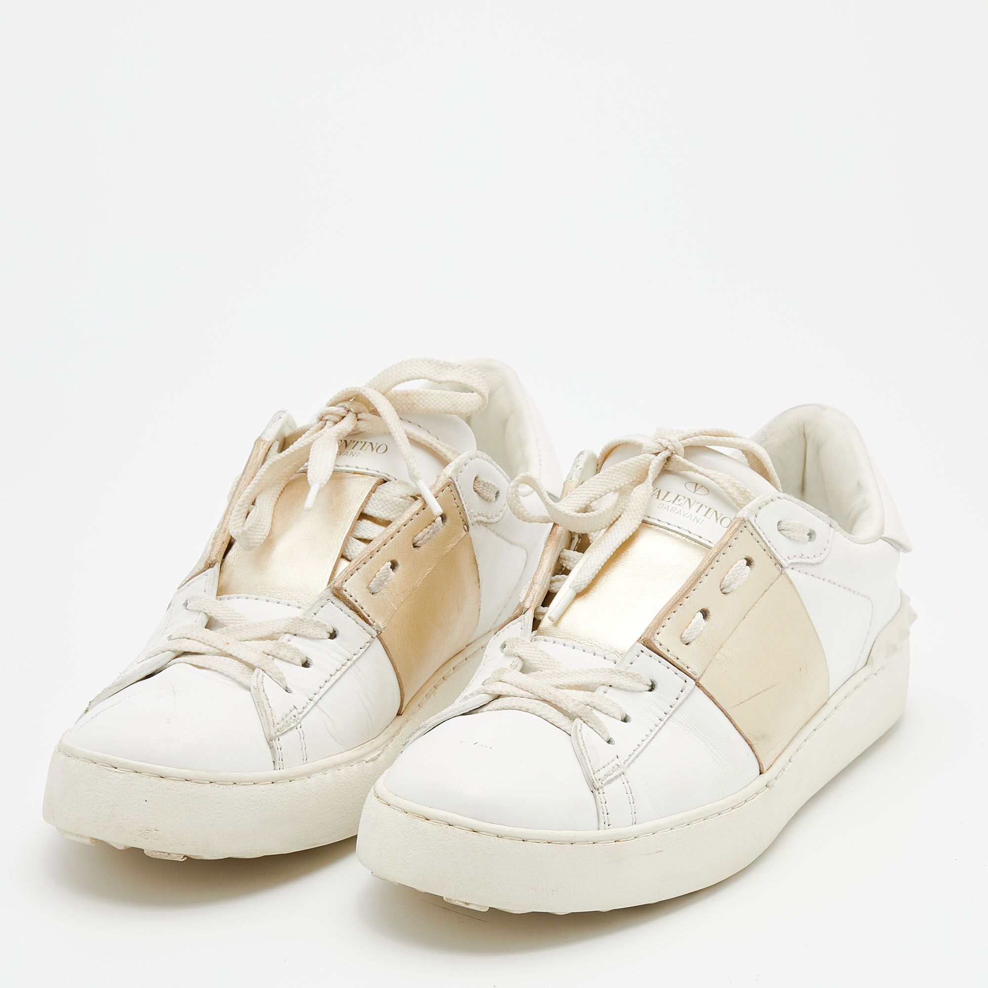 

Valentino White/Gold Leather Rockstud Low Top Open Sneakers Size