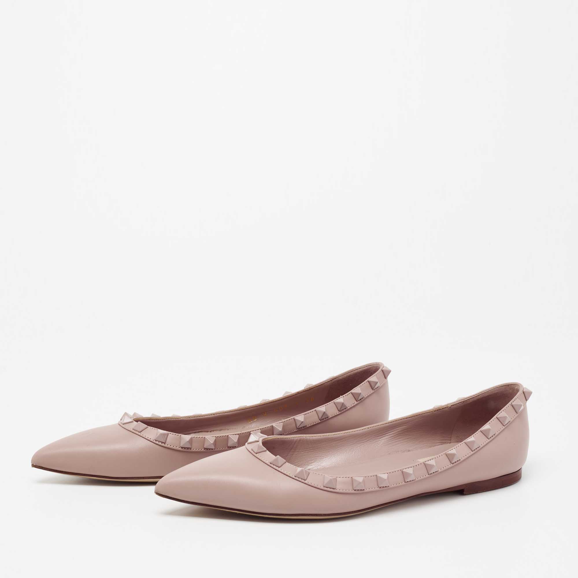 

Valentino Beige Leather Rockstud Ballet Flats Size