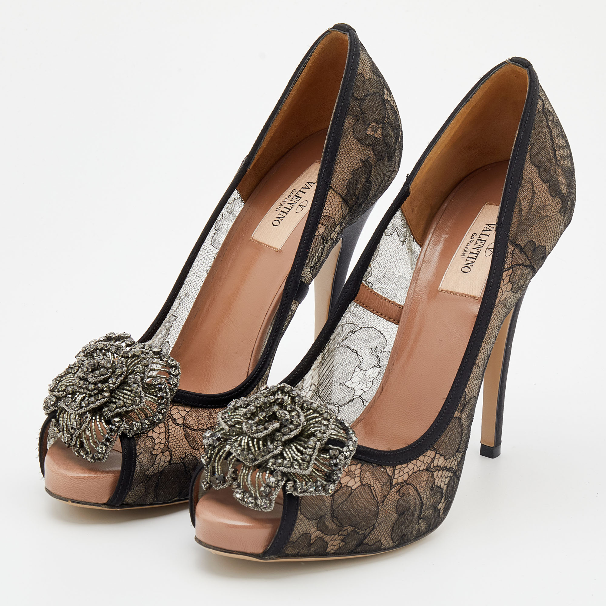 

Valentino Black Lace And Satin Embellished Peep Toe Pumps Size