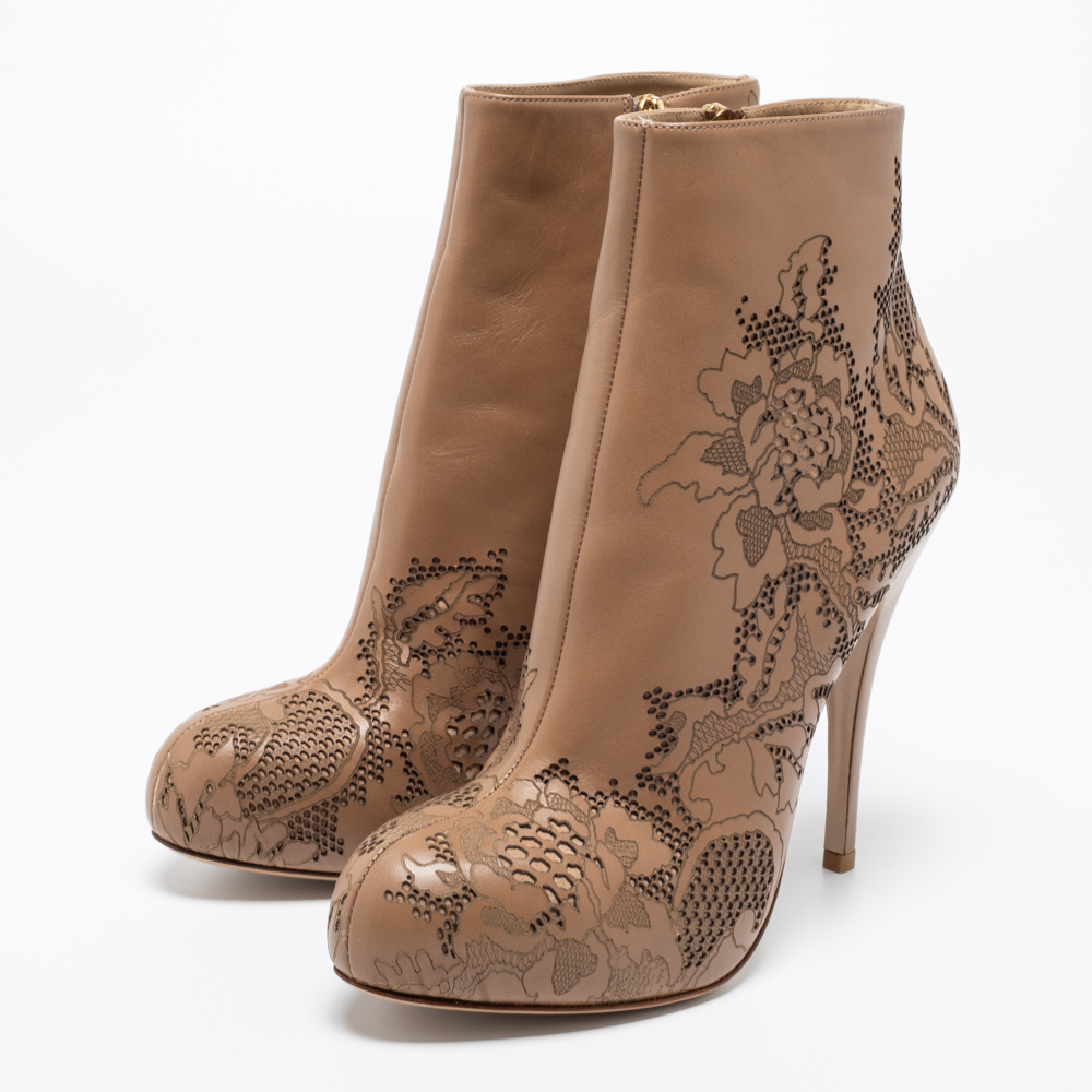 

Valentino Beige Lasercut Leather Zip Ankle Boots Size