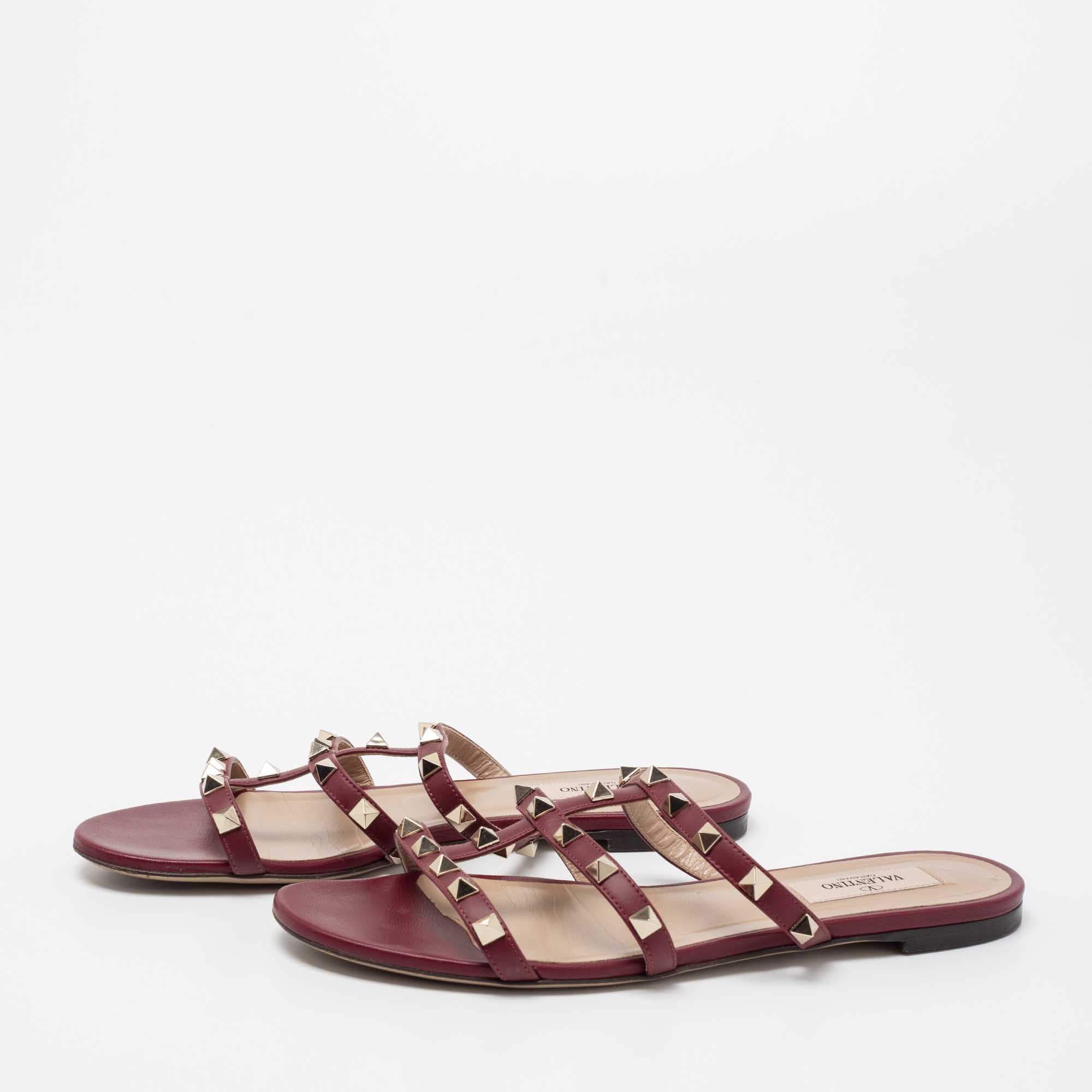 

Valentino Burgundy Leather Rockstud Flat Sandals Size