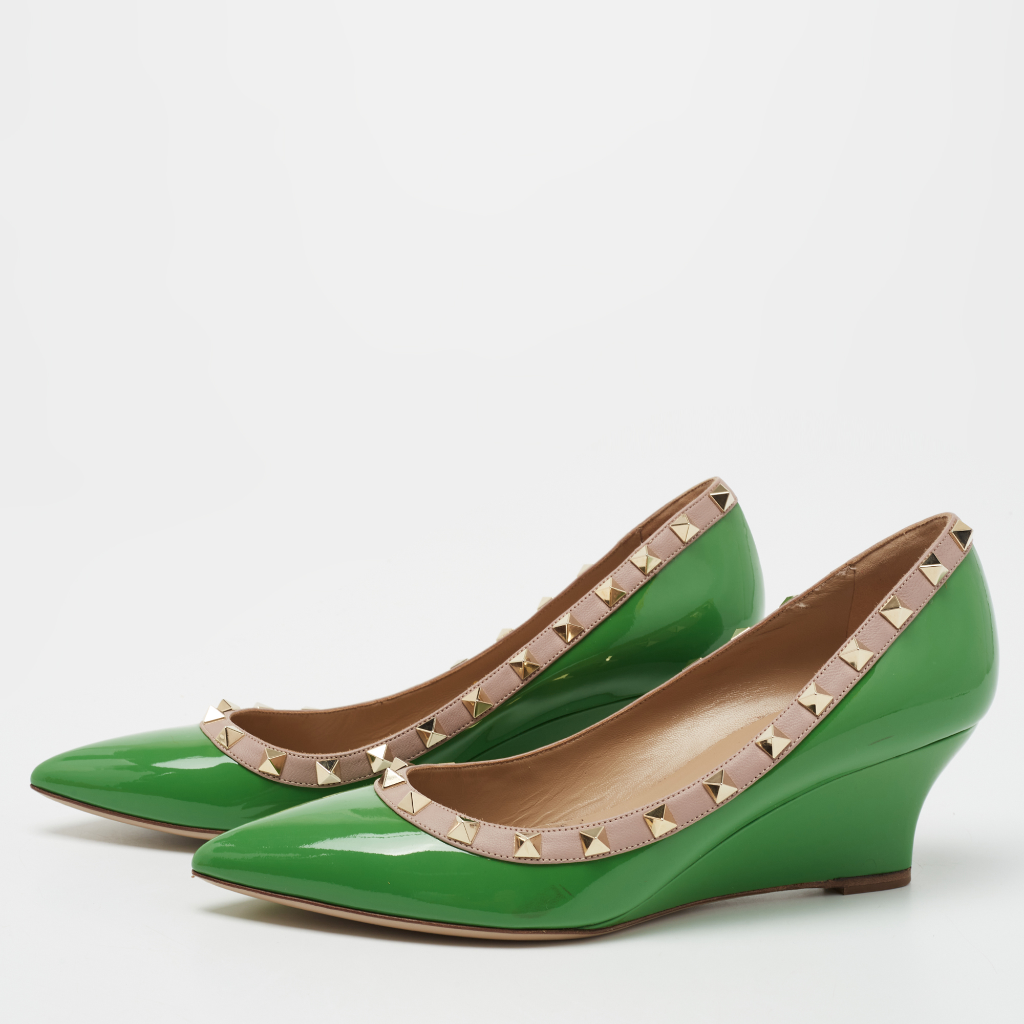 

Valentino Green/Beige Patent And Leather Rockstud Wedge Pumps Size