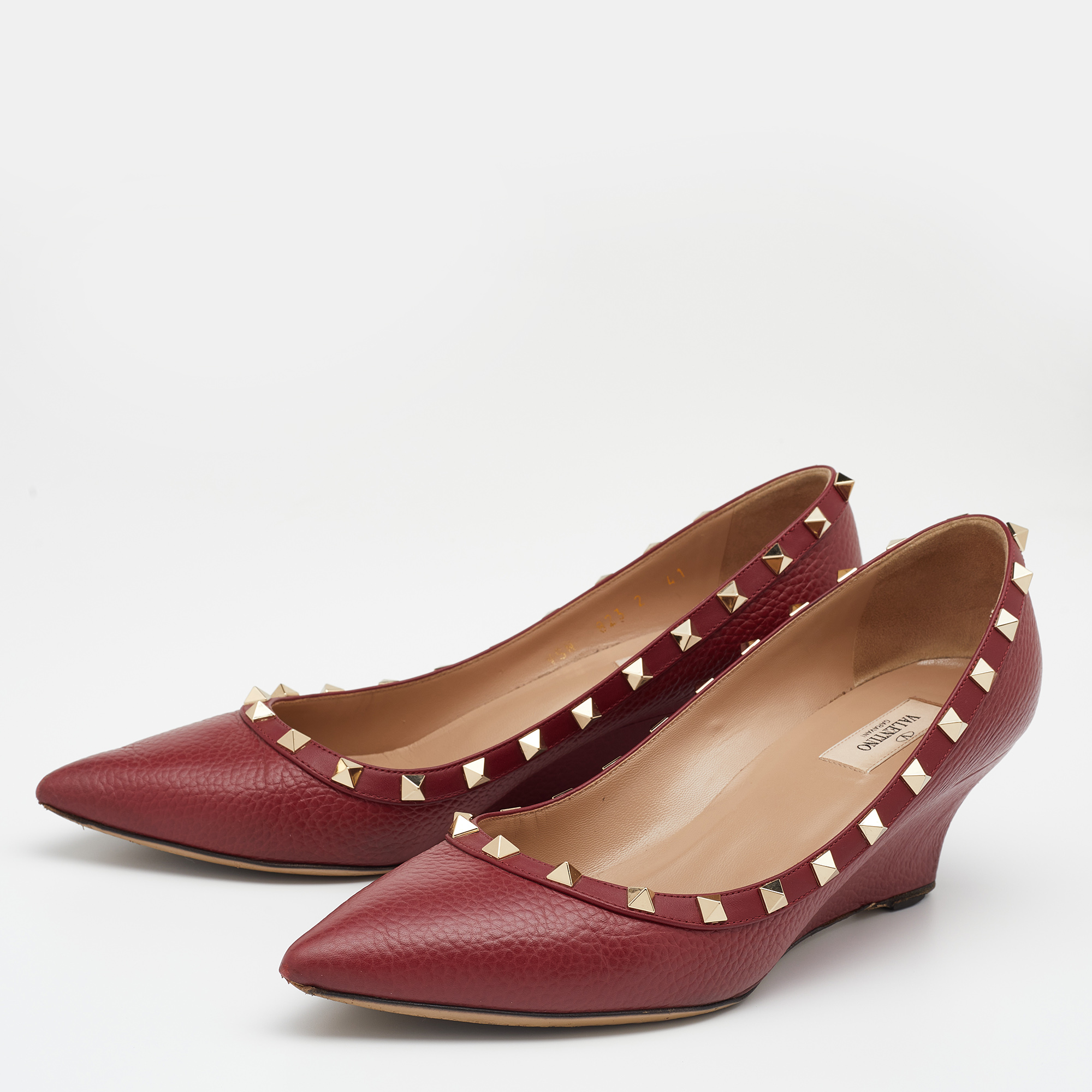 

Valentino Burgundy Leather Rockstud Wedge Pumps Size