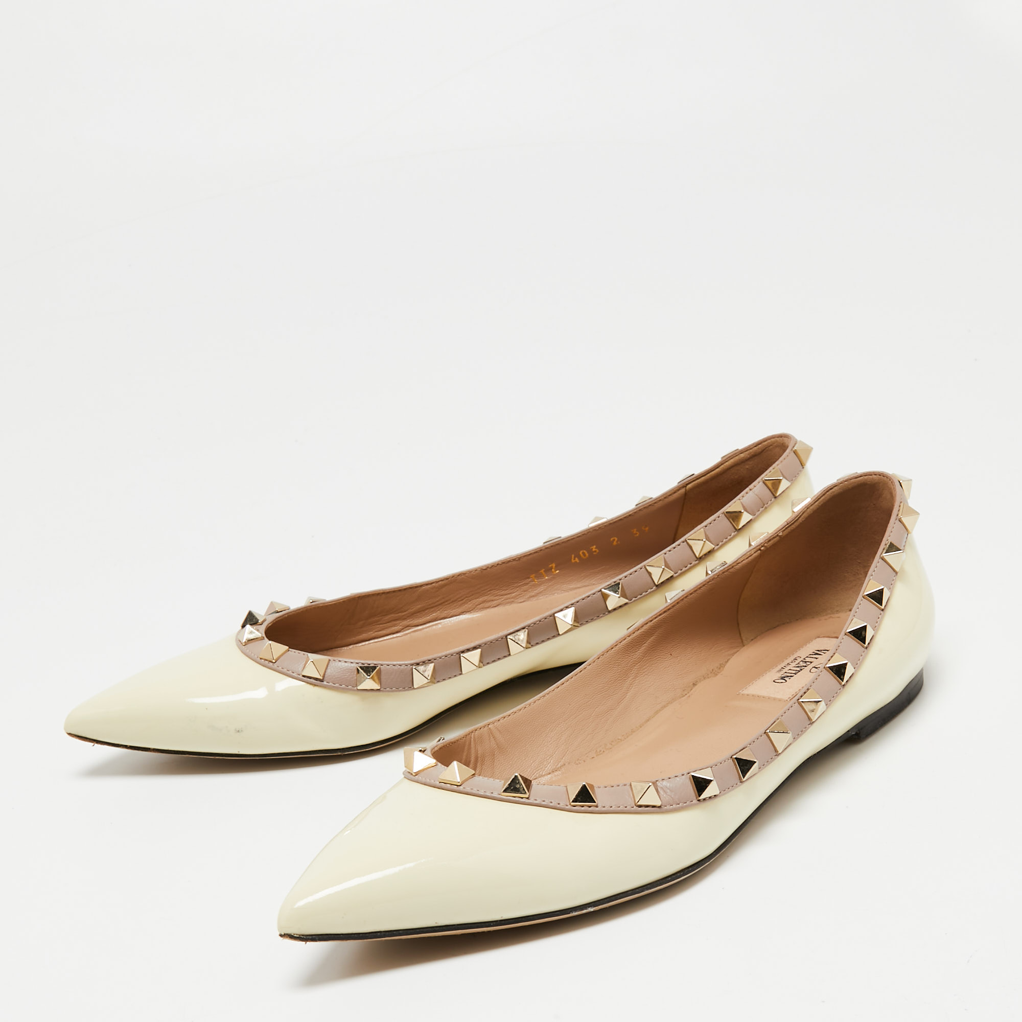 

Valentino Cream Patent Leather Rockstud Ballet Flats Size