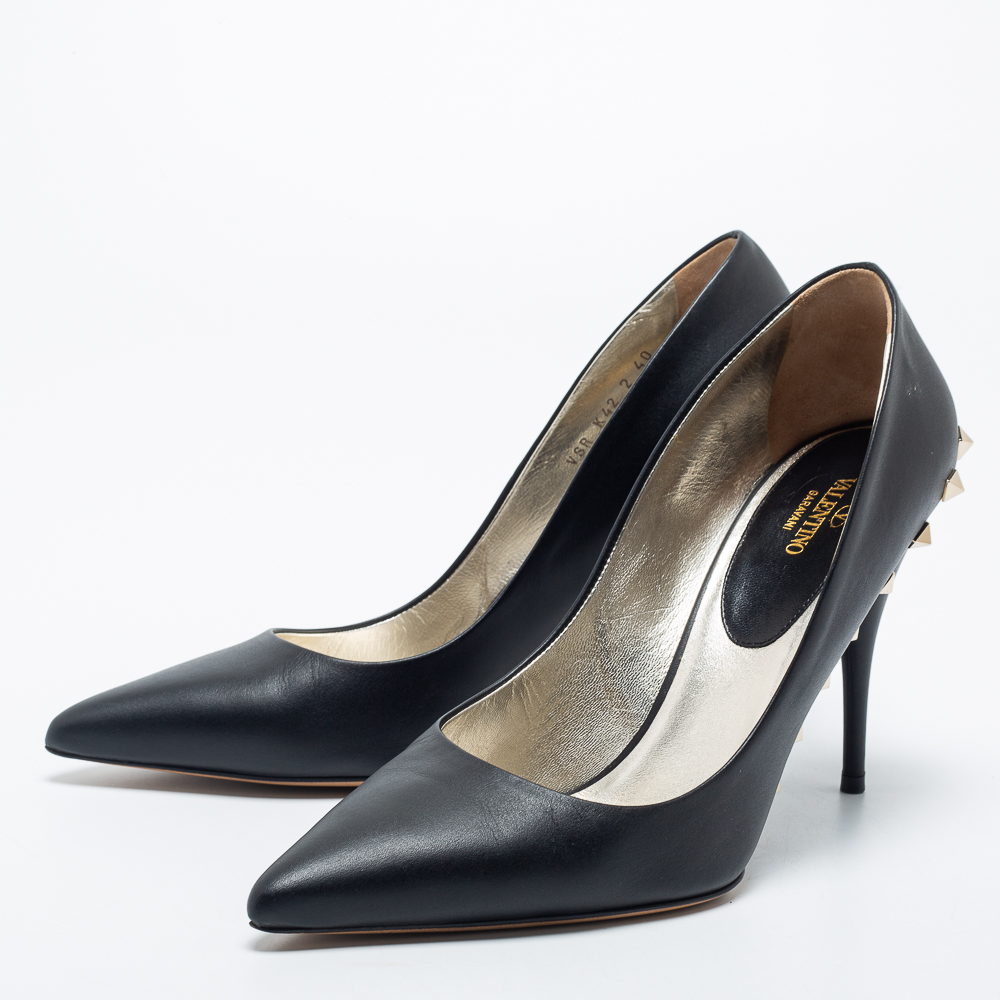 

Valentino Black Leather Rockstud Pointed Toe Pumps Size