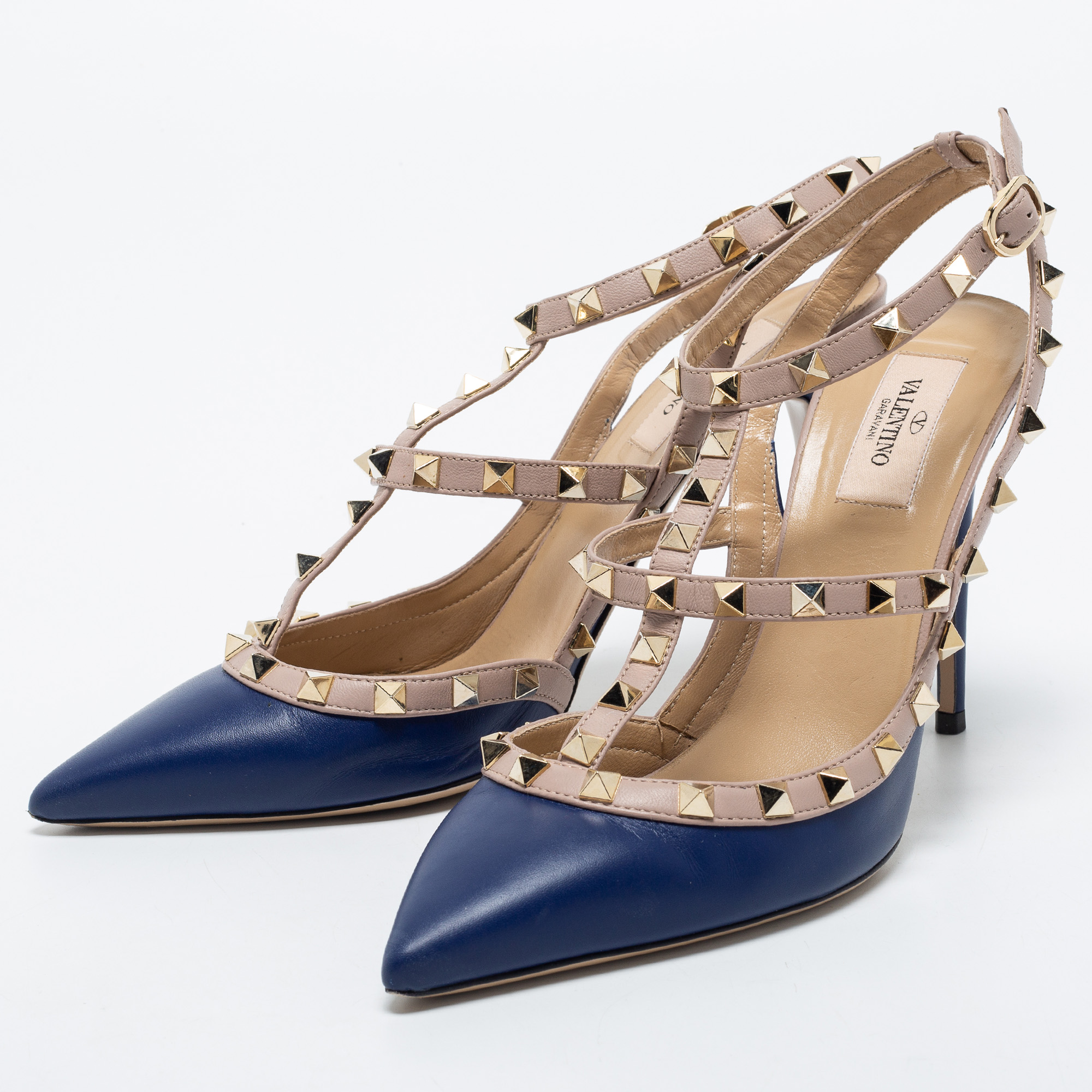 

Valentino Navy Blue/Beige Leather Rockstud Pumps Size