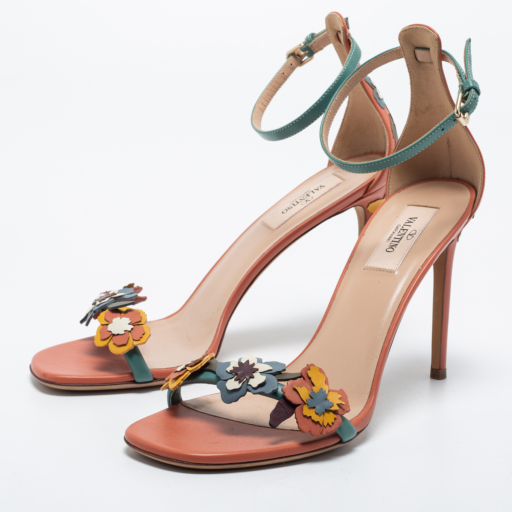 

Valentino Multicolor Leather Flower Detail Slingback Sandals Size