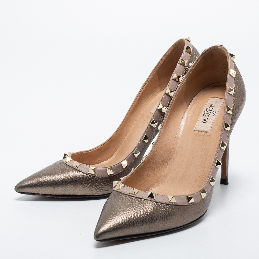 

Valentino Metallic Grey Leather Rockstud Pumps Size