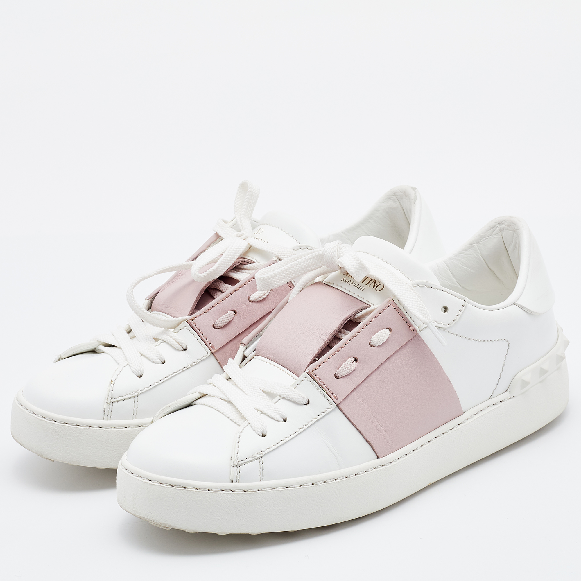 

Valentino White/Blush Pink Leather Rockstud Low Top Sneakers Size