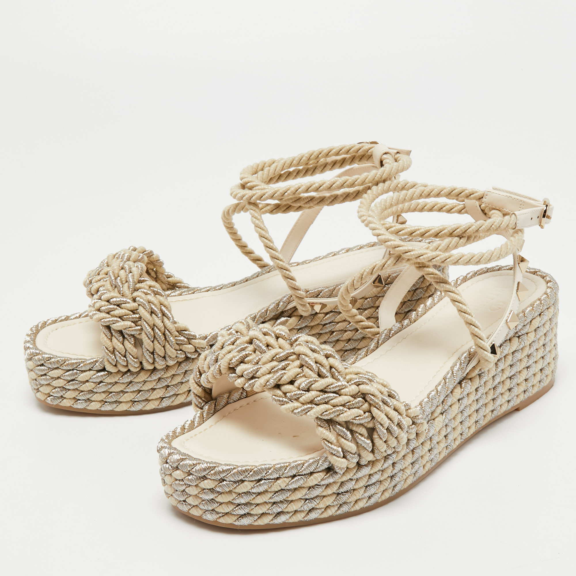 

Valentino Beige Woven Fabric Rockstud Torchon Platform Sandals Size, Black