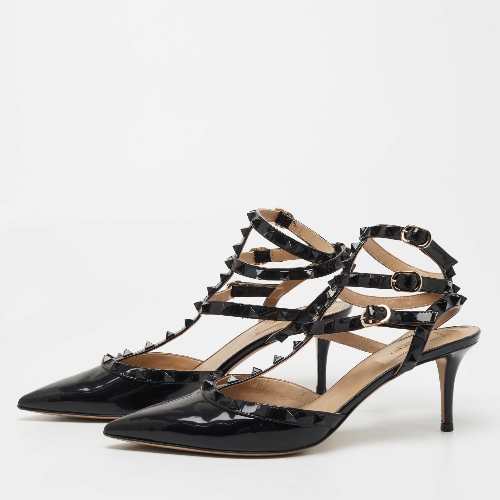 

Valentino Black Patent Rockstud Caged Pumps Size