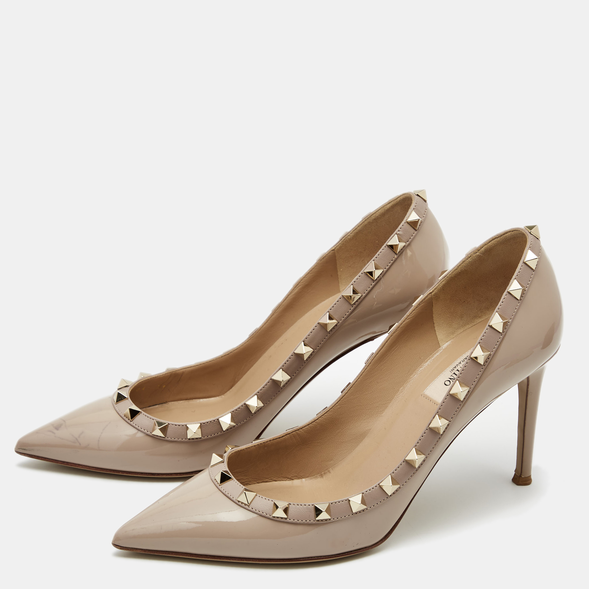 

Valentino Beige Patent and Leather Rockstud Pumps Size