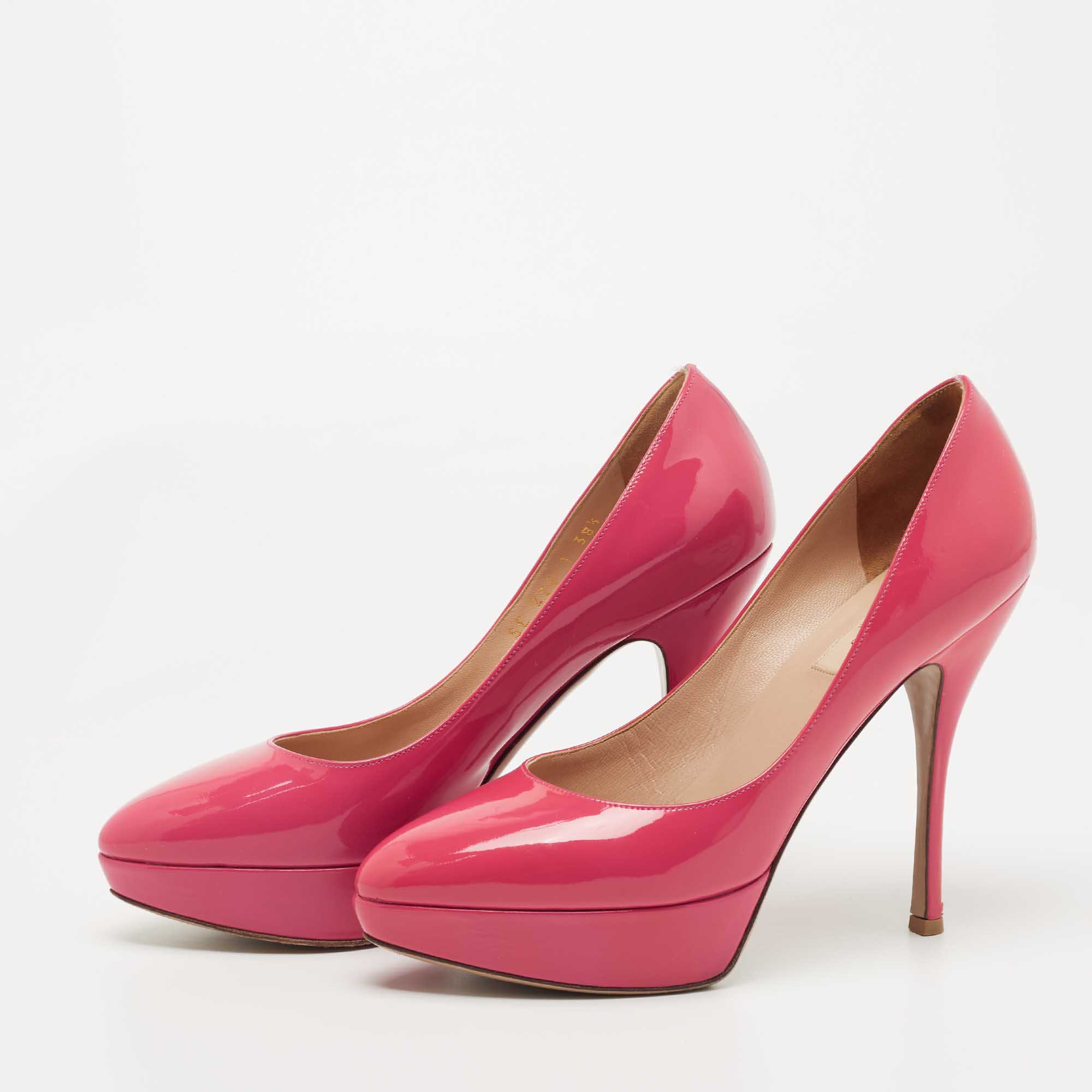 

Valentino Pink Patent Leather Platform Pumps Size