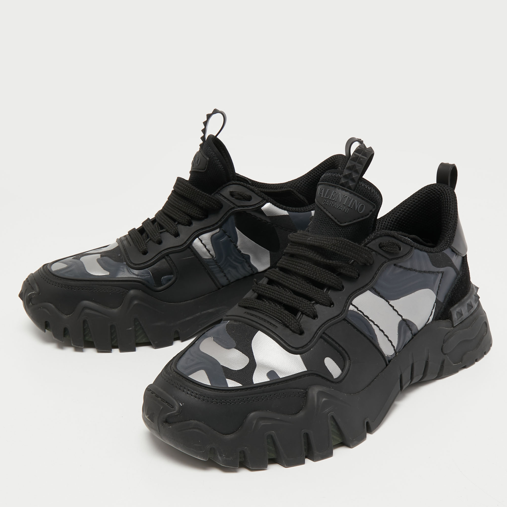 

Valentino Black/Grey Camo Print Canvas and Leather Rockrunner Plus Sneakers Size