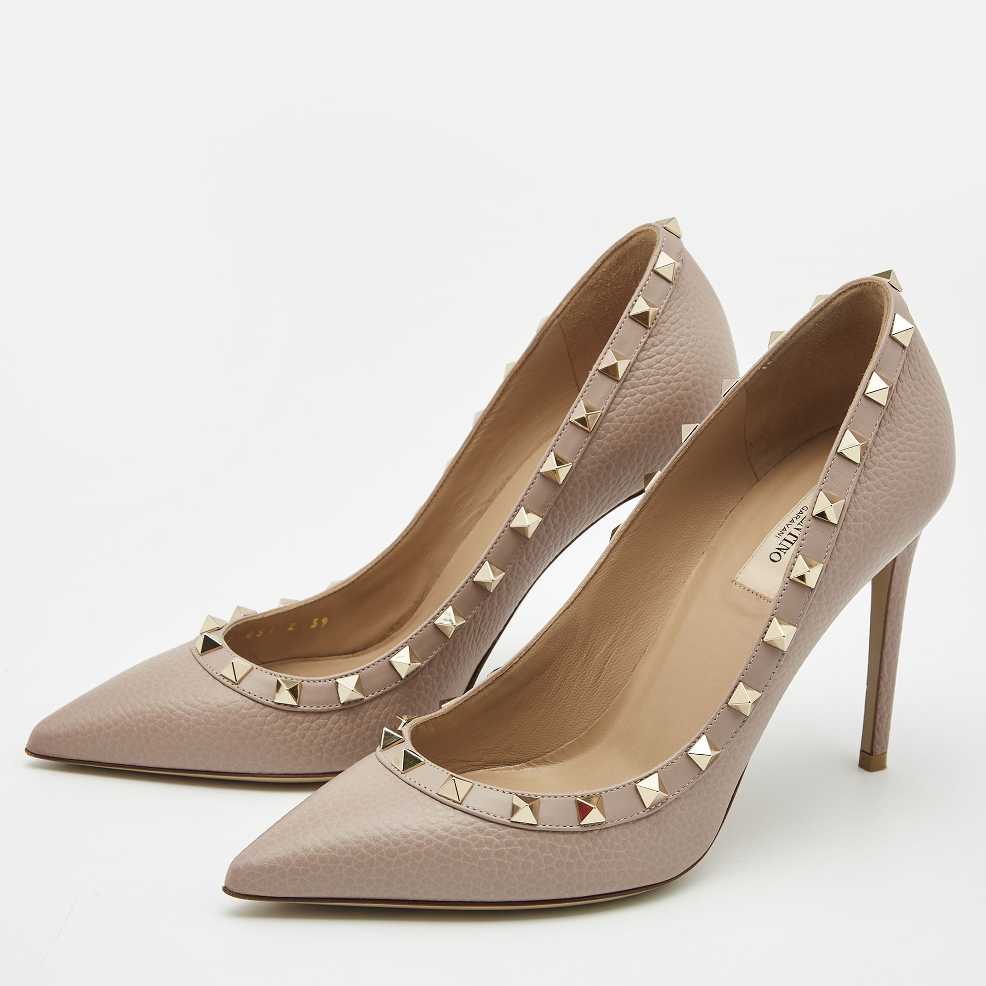 

Valentino Poudre Pink Grain Leather Rockstud Pumps Size