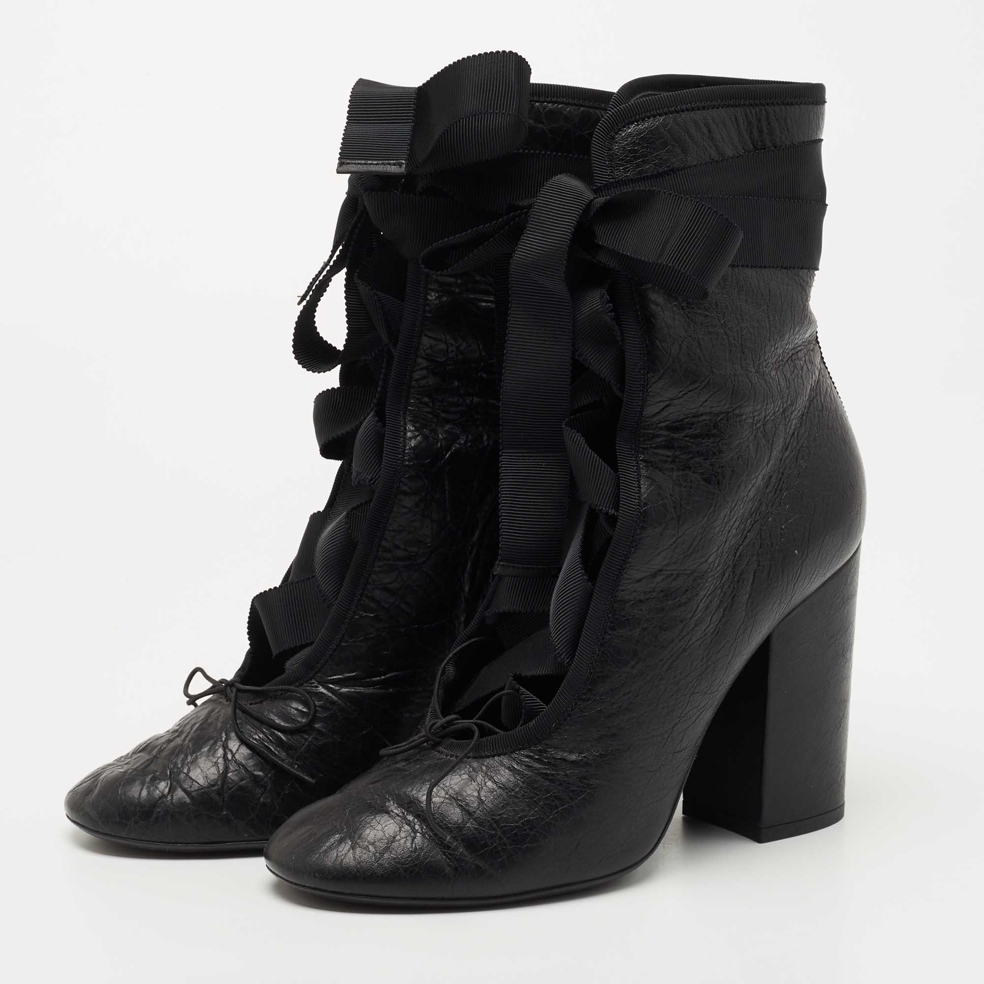 

Valentino Black Texture Leather Lace Up Ankle Boots Size