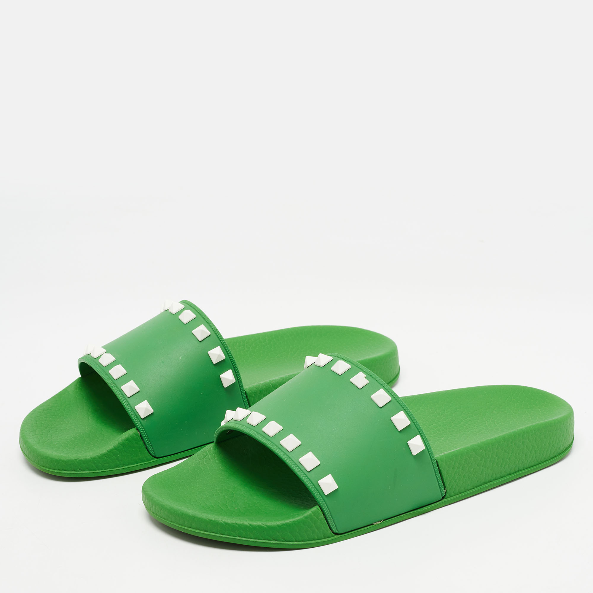 

Valentino Green Rubber Rockstud Flat Slides Size