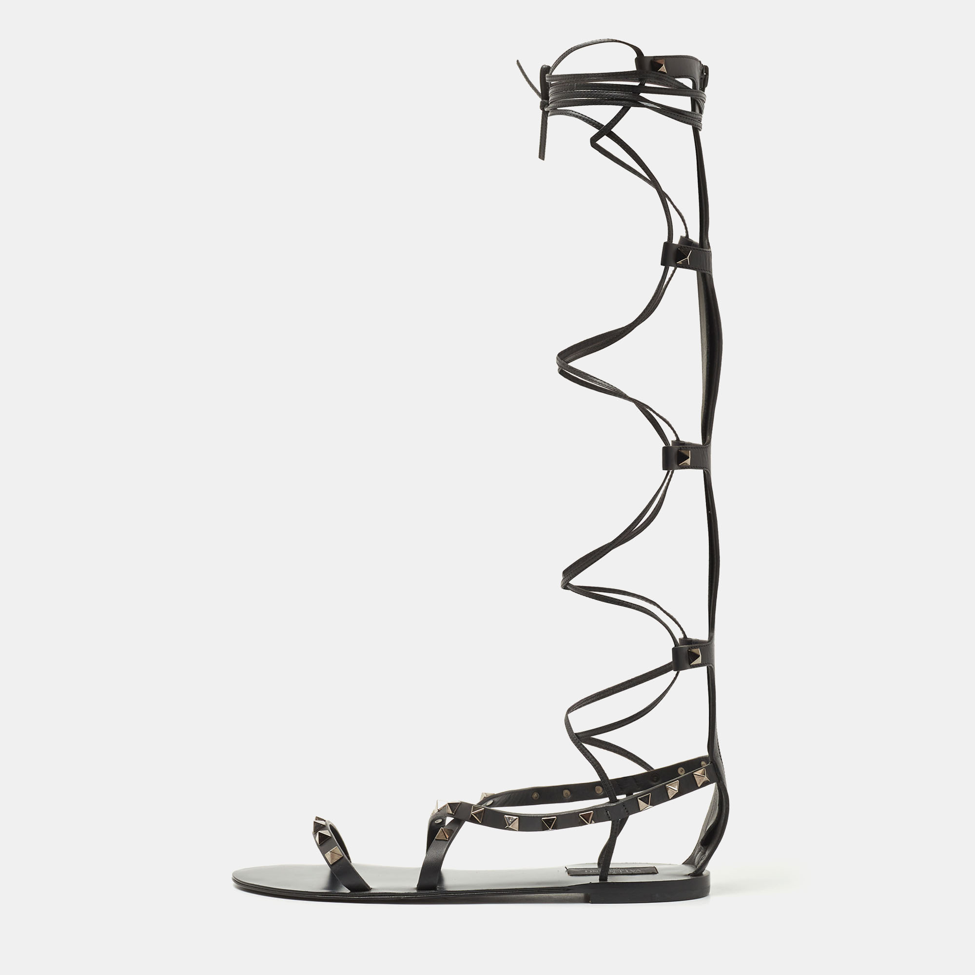 Pre Owned Valentino Black Leather Rockstud Gladiator Flat Sandals Size 38.5