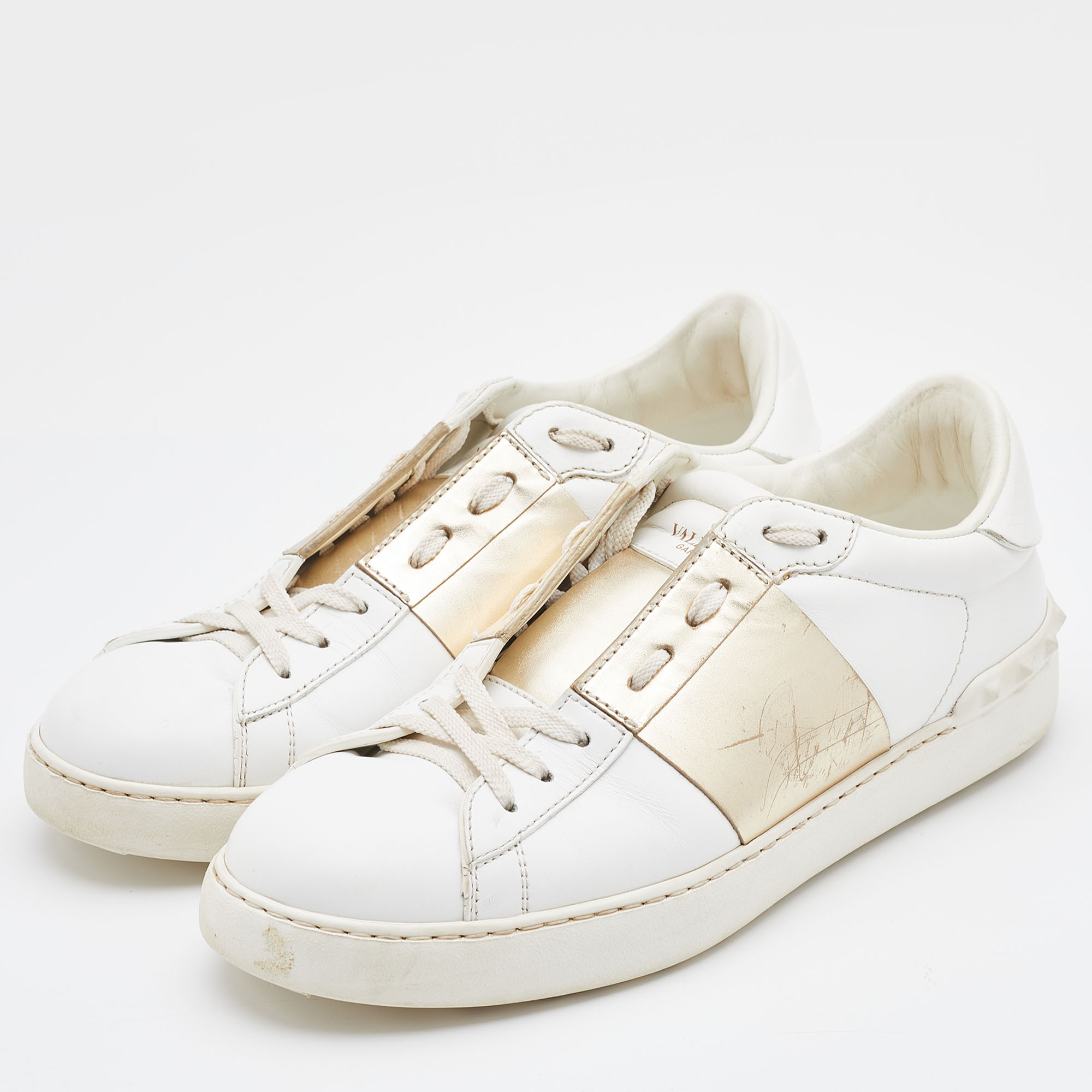 

Valentino White/Gold Leather Rockstud Low Top Open Sneakers Size
