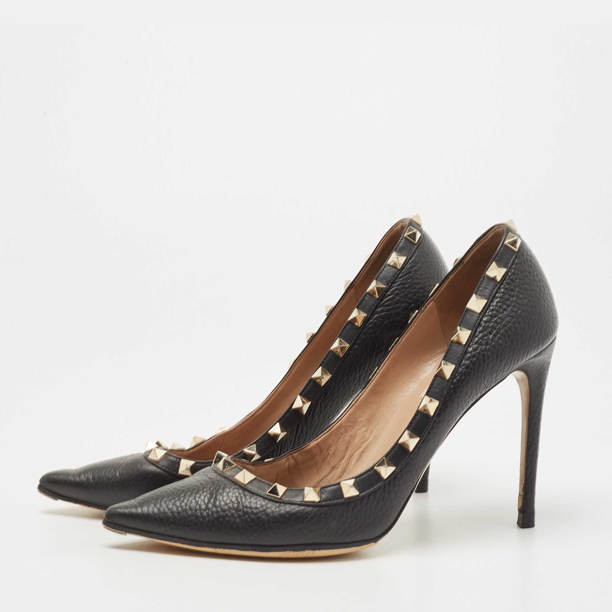 

Valentino Black Leather Rockstud Pumps Size