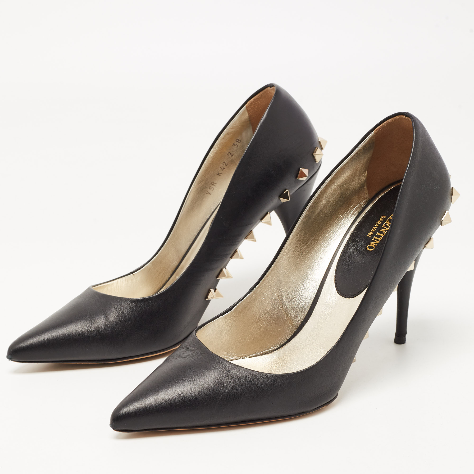 

Valentino Black Leather Rockstud Pumps Size