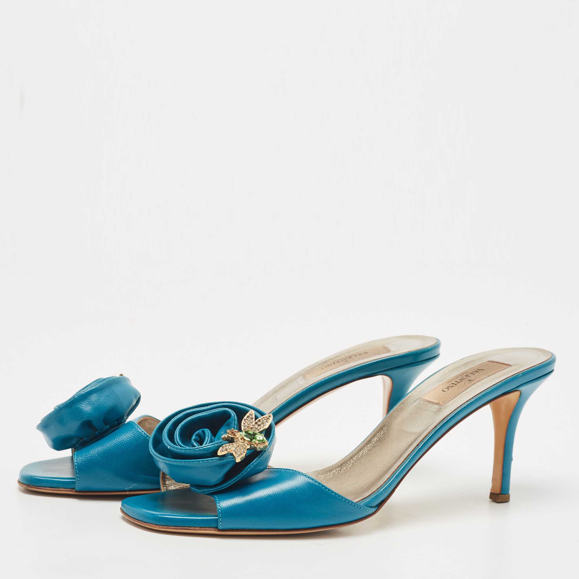 

Valentino Blue Leather Rose Embellished Slide Sandals Size