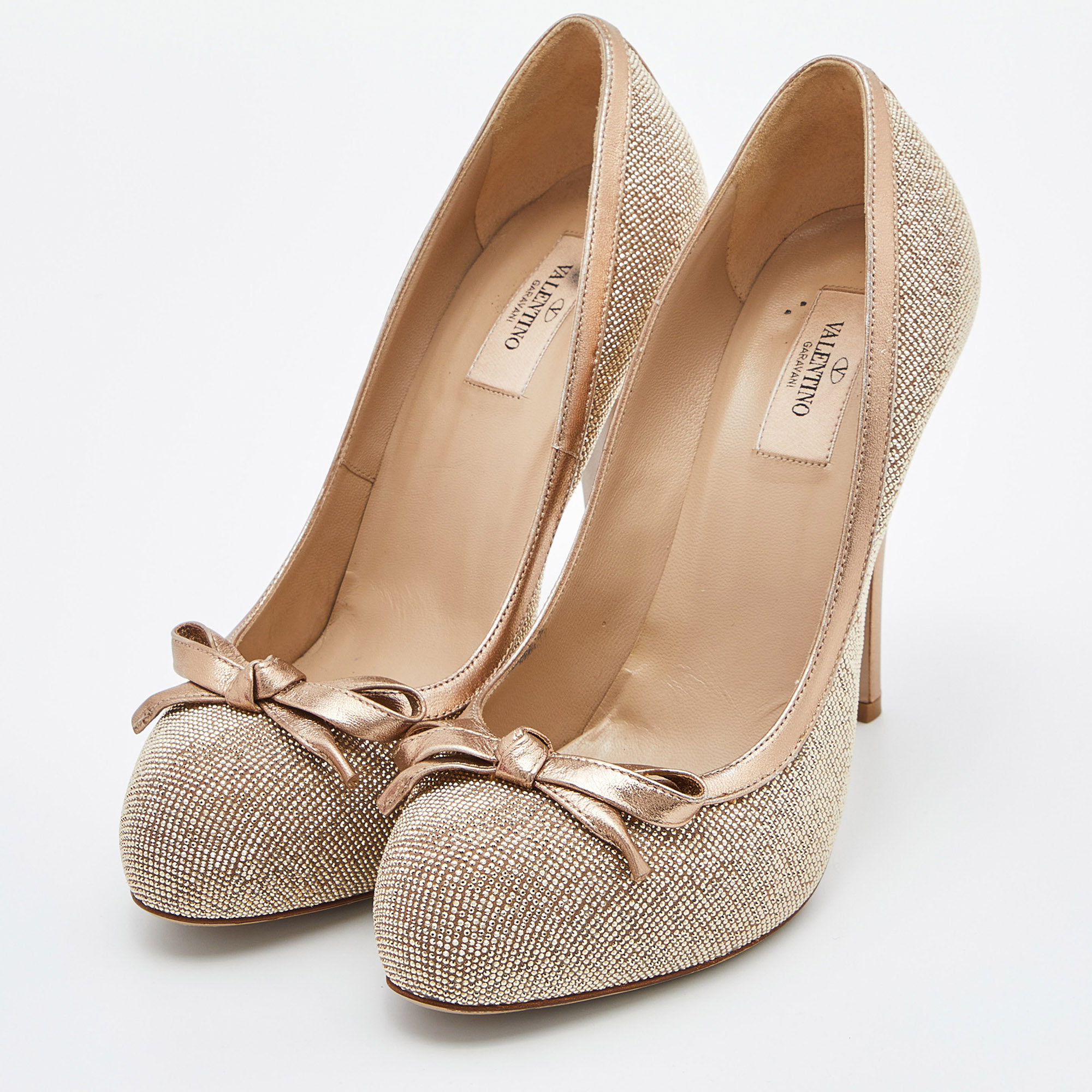 

Valentino Pink Leather Crystal Embellished Pumps Size, Gold