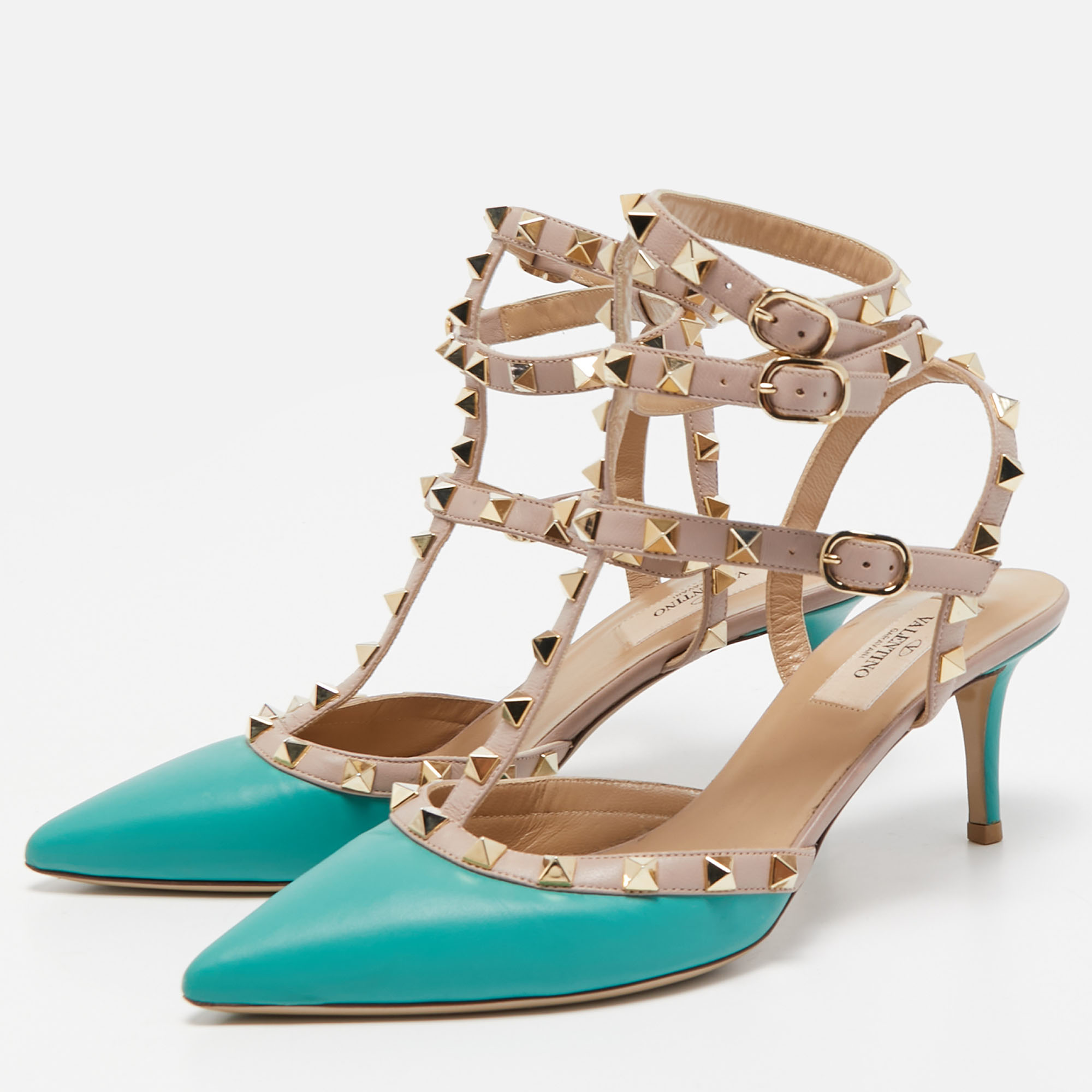 

Valentino Beige/Blue Leather Rockstud Pumps Size