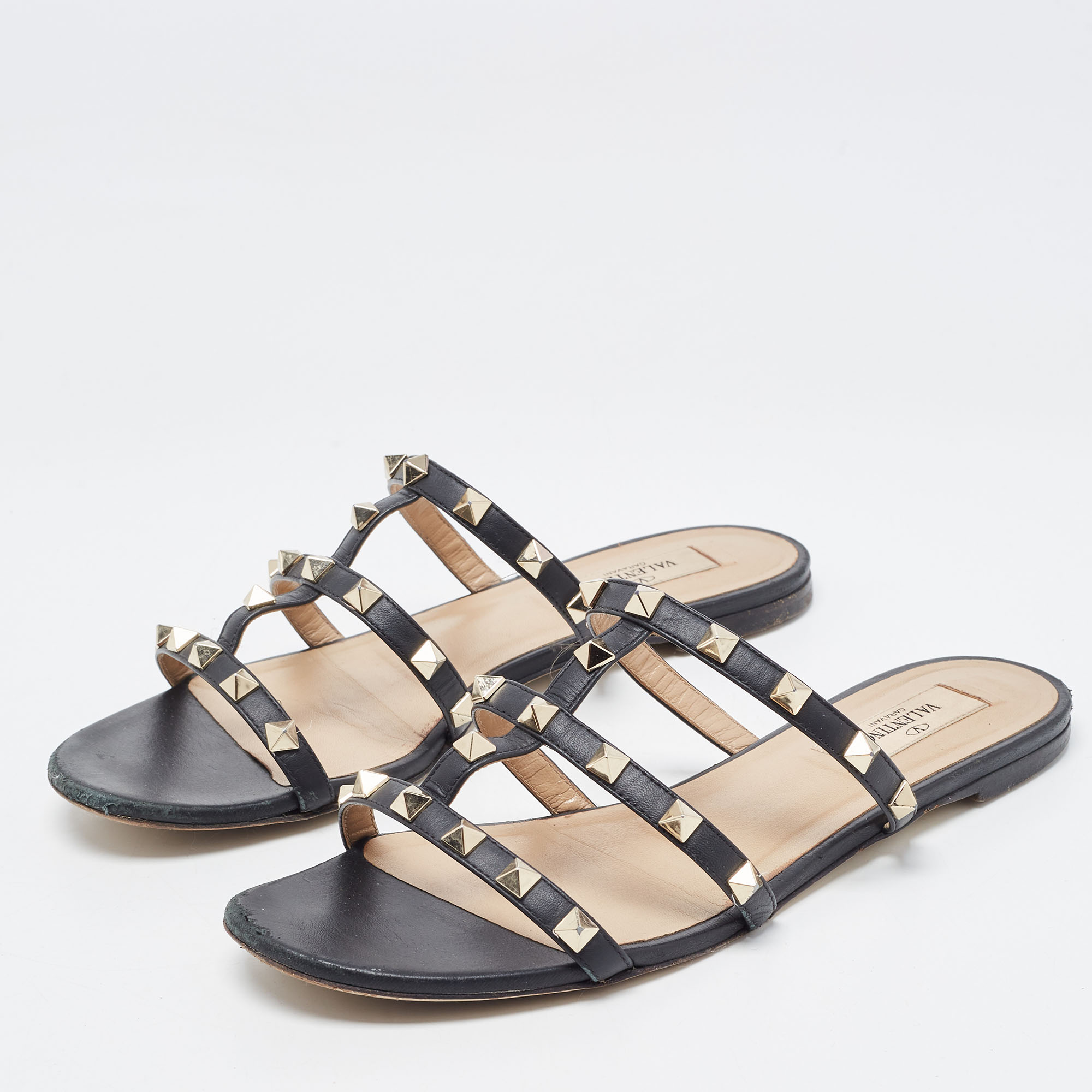 

Valentino Black Leather Rockstud Flat Slides Size