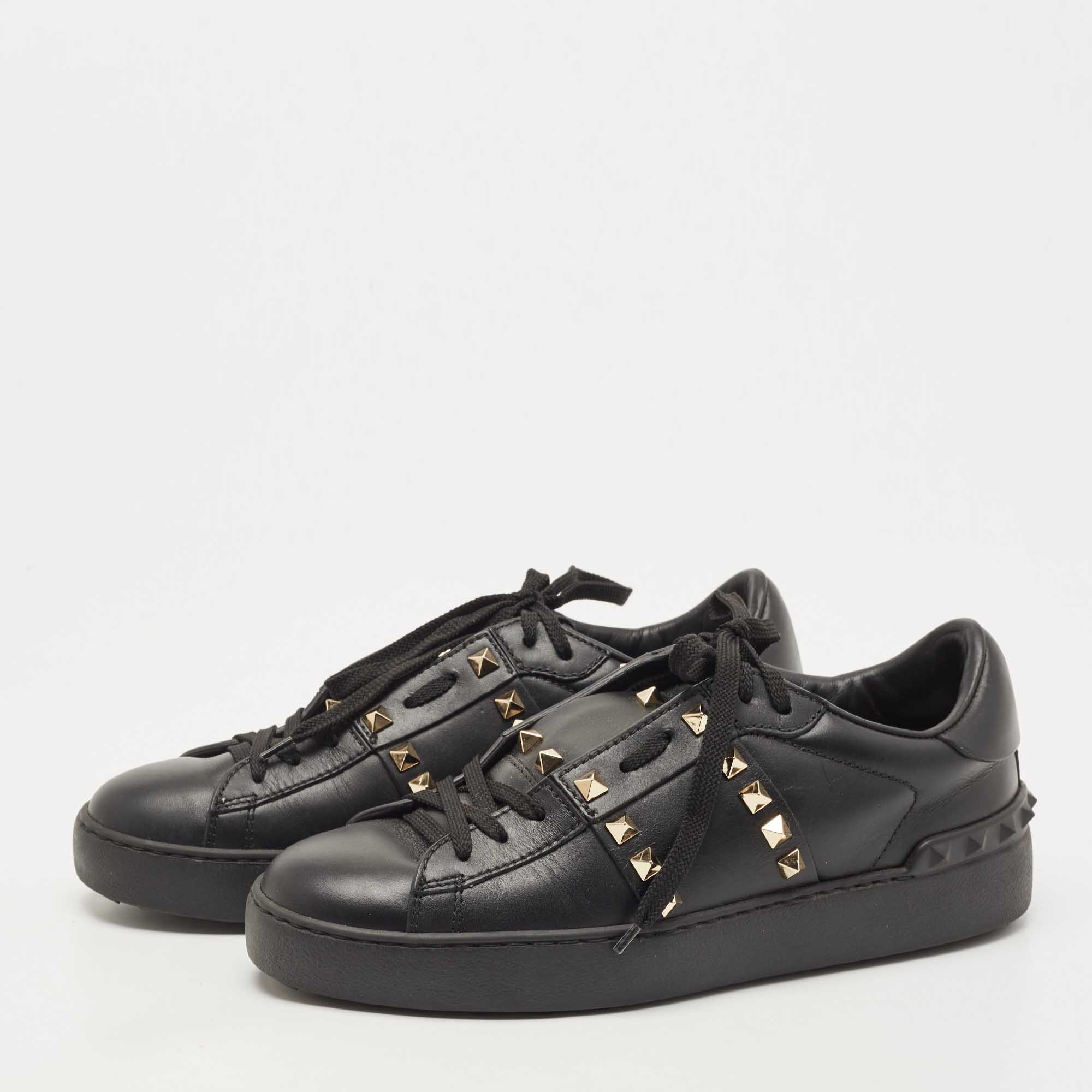 

Valentino Black Leather Rockstud Low Top Sneakers Size