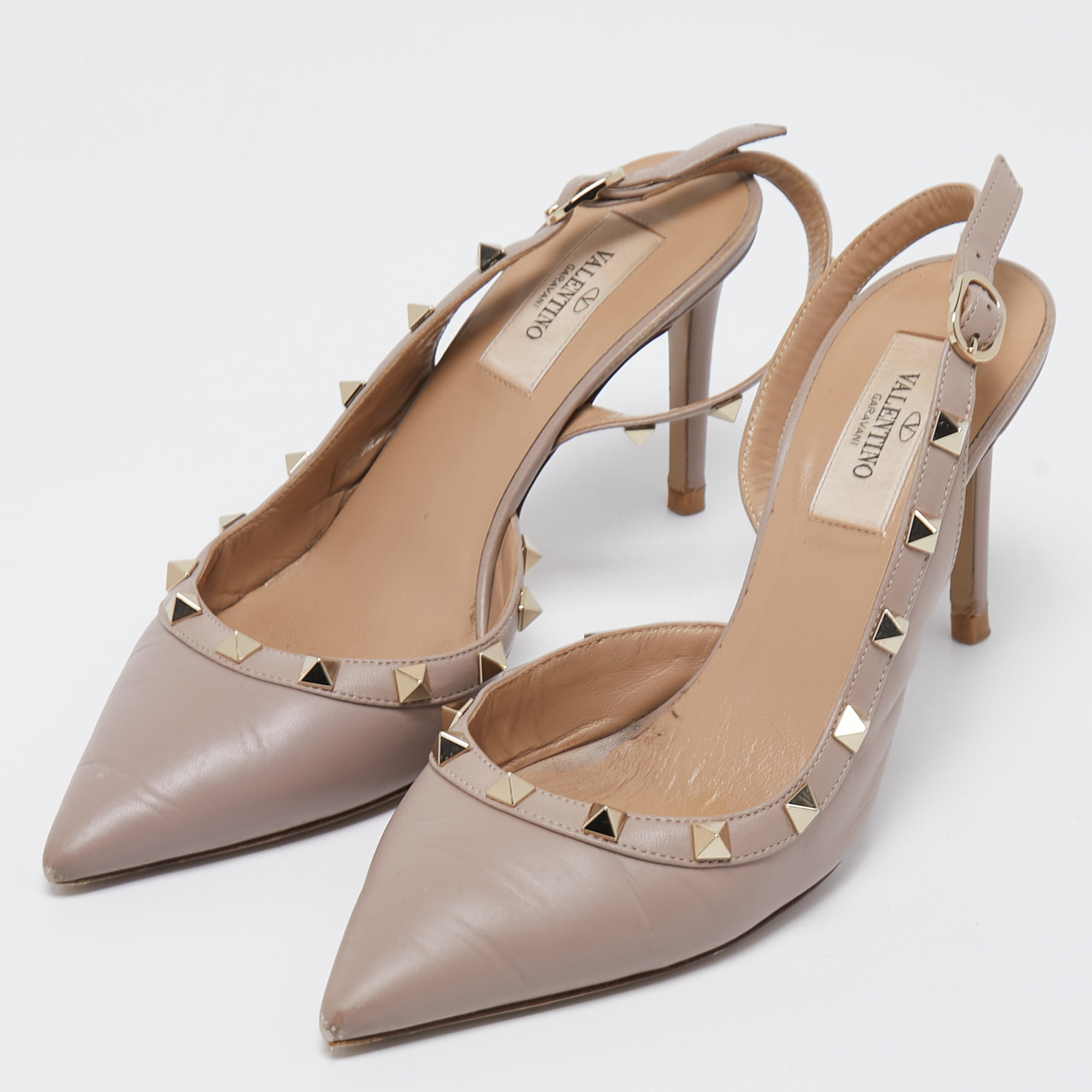 

Valentino Beige Leather Rockstud Slingback Pumps Size