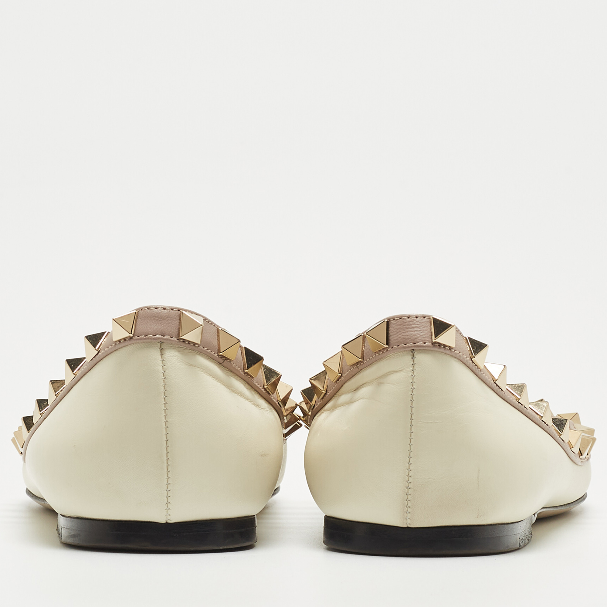 

Valentino Cream/Beige Leather Rockstud Ballet Flats Size, White