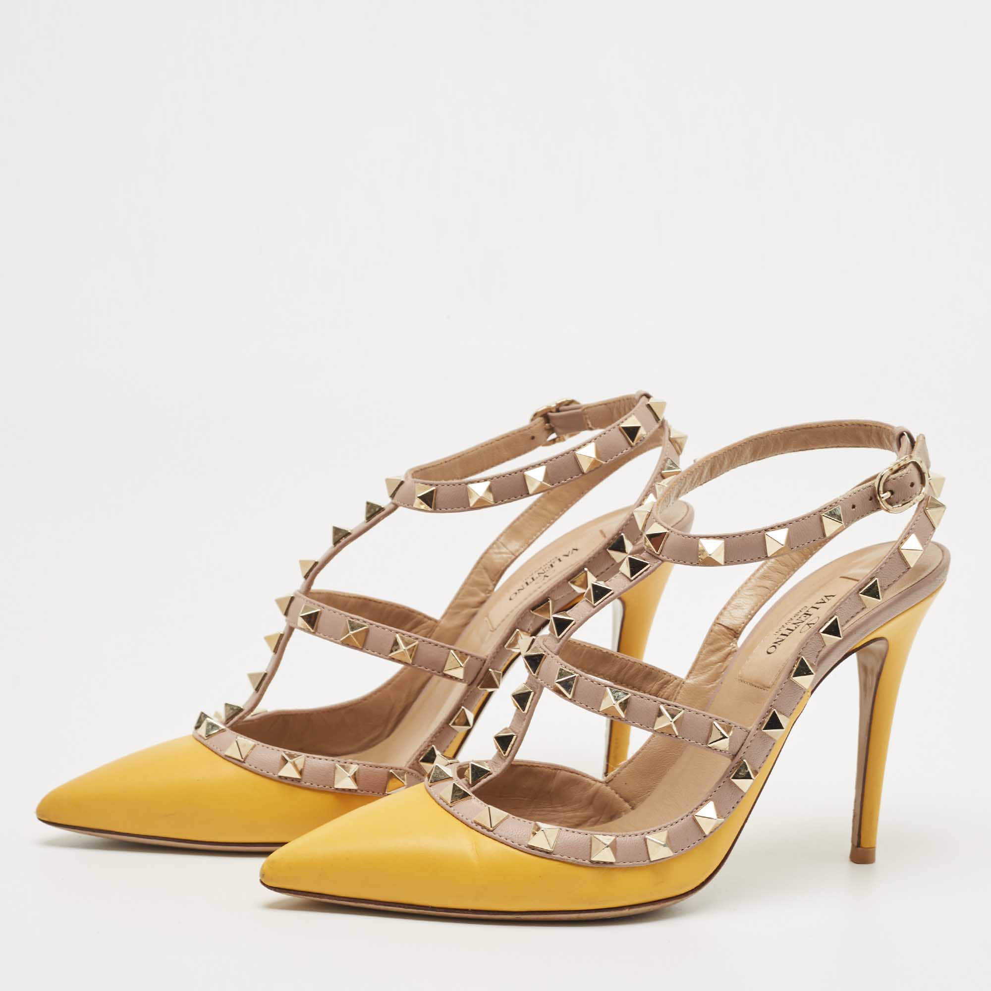 

Valentino Yellow/Beige Leather Rockstud Strappy Pointed Toe Pumps Size