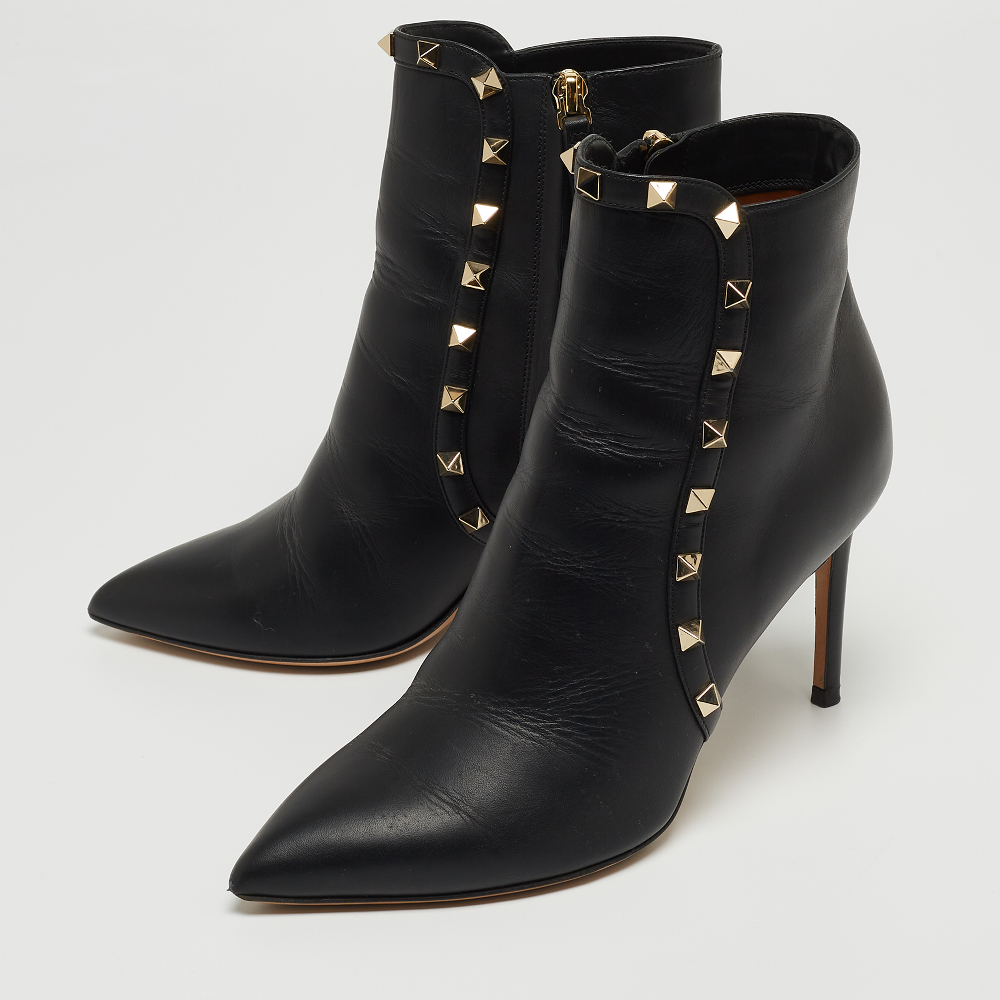 

Valentino Black Leather Rockstud Pointed Toe Boots Size