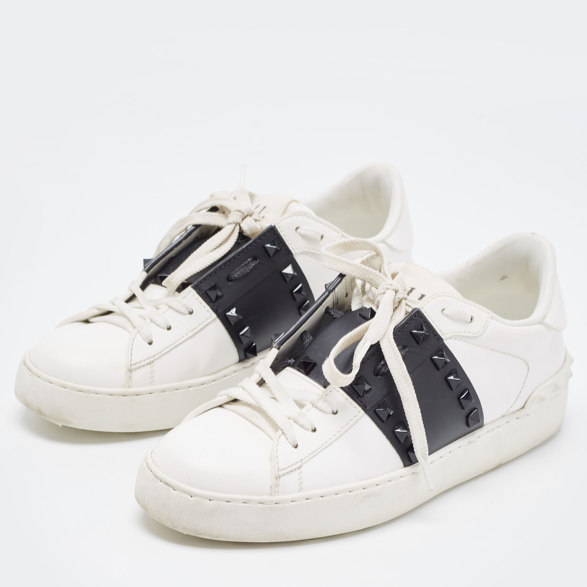 

Valentino White/Black Leather Rockstud Untitled Sneakers Size