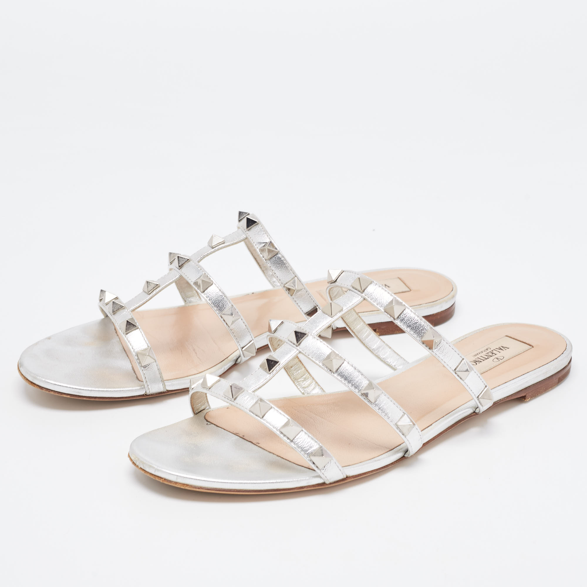 

Valentino Silver Leather Rockstud Slide Flats Size