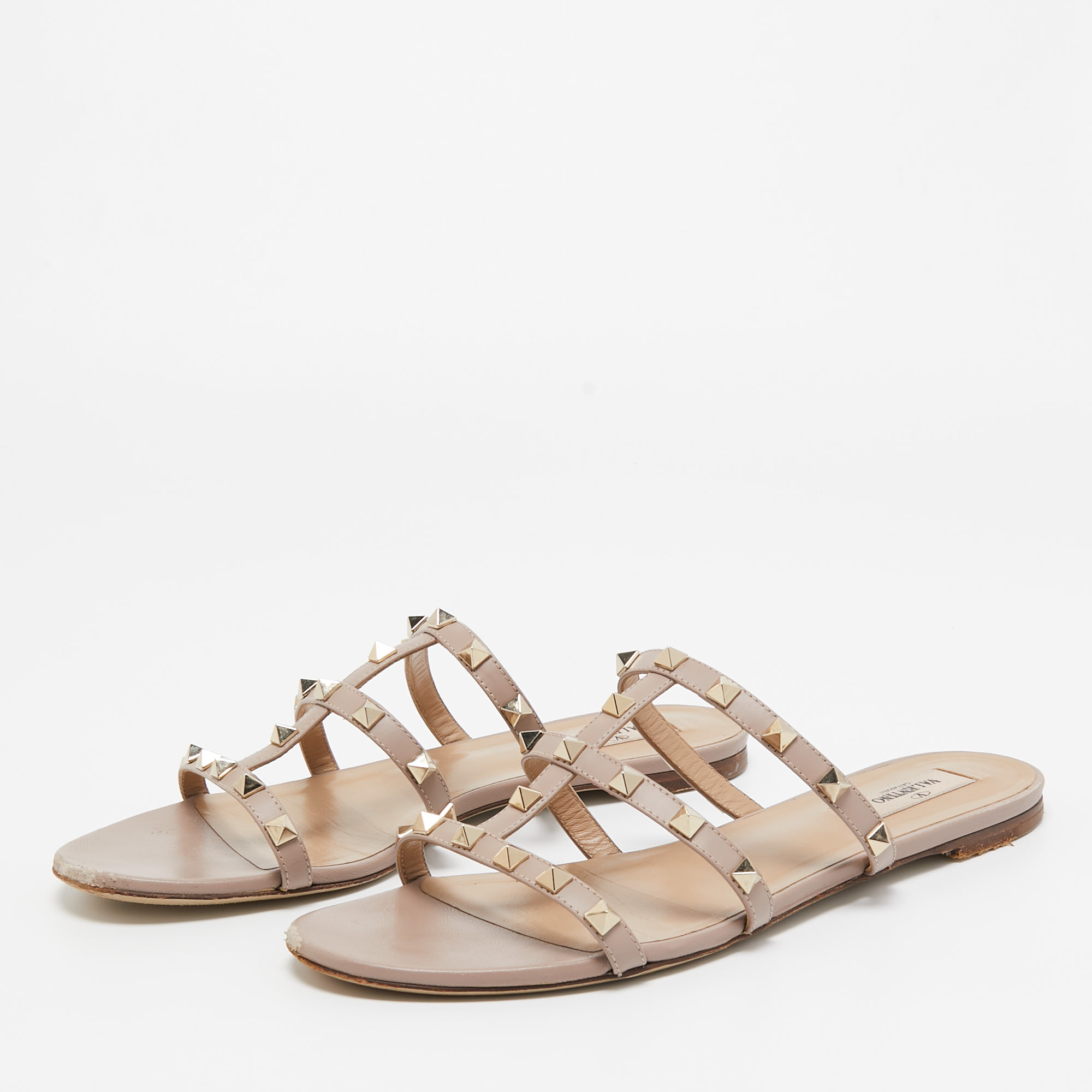 

Valentino Beige Leather Rockstud Flats Size