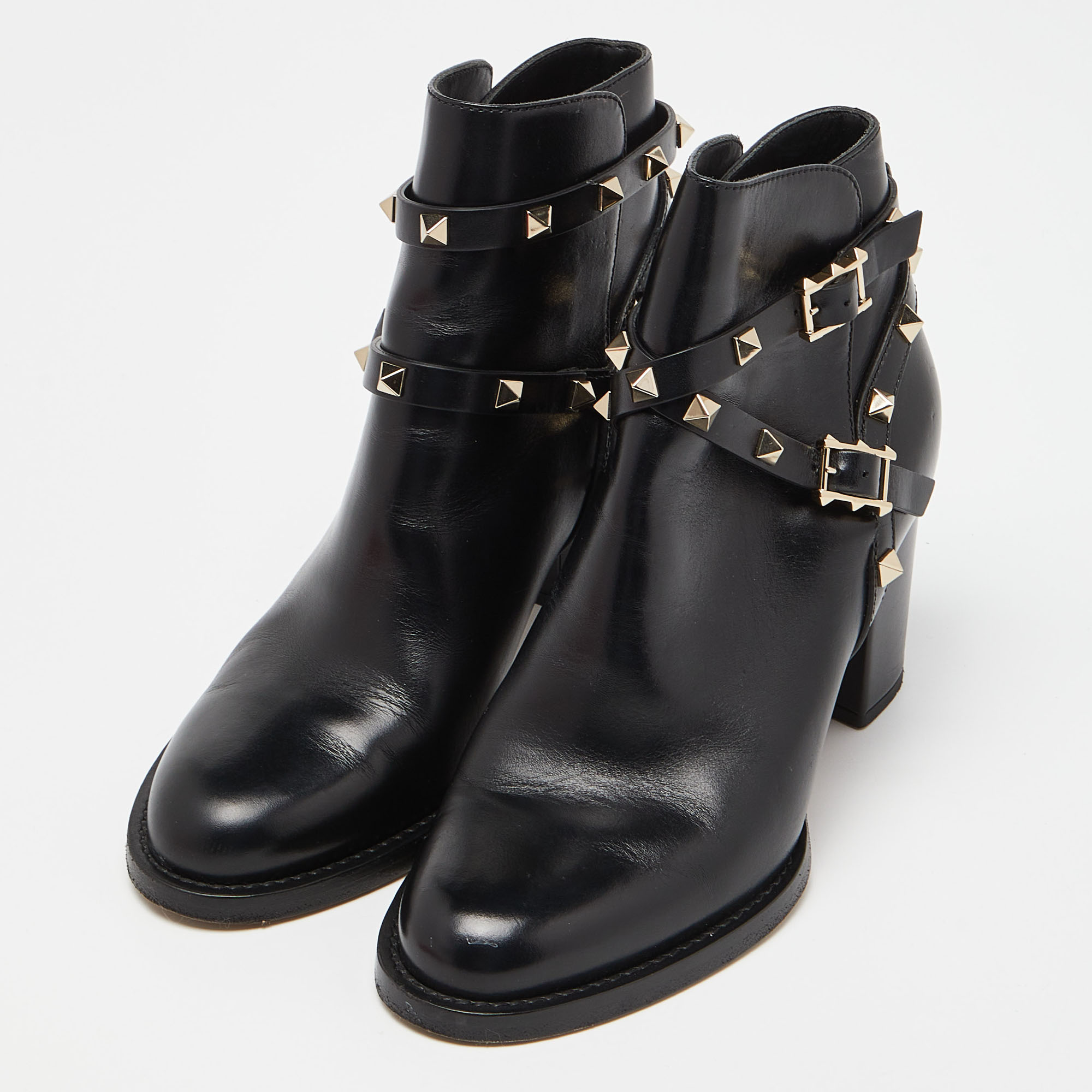 

Valentino Black Leather Rockstud Ankle Boots Size