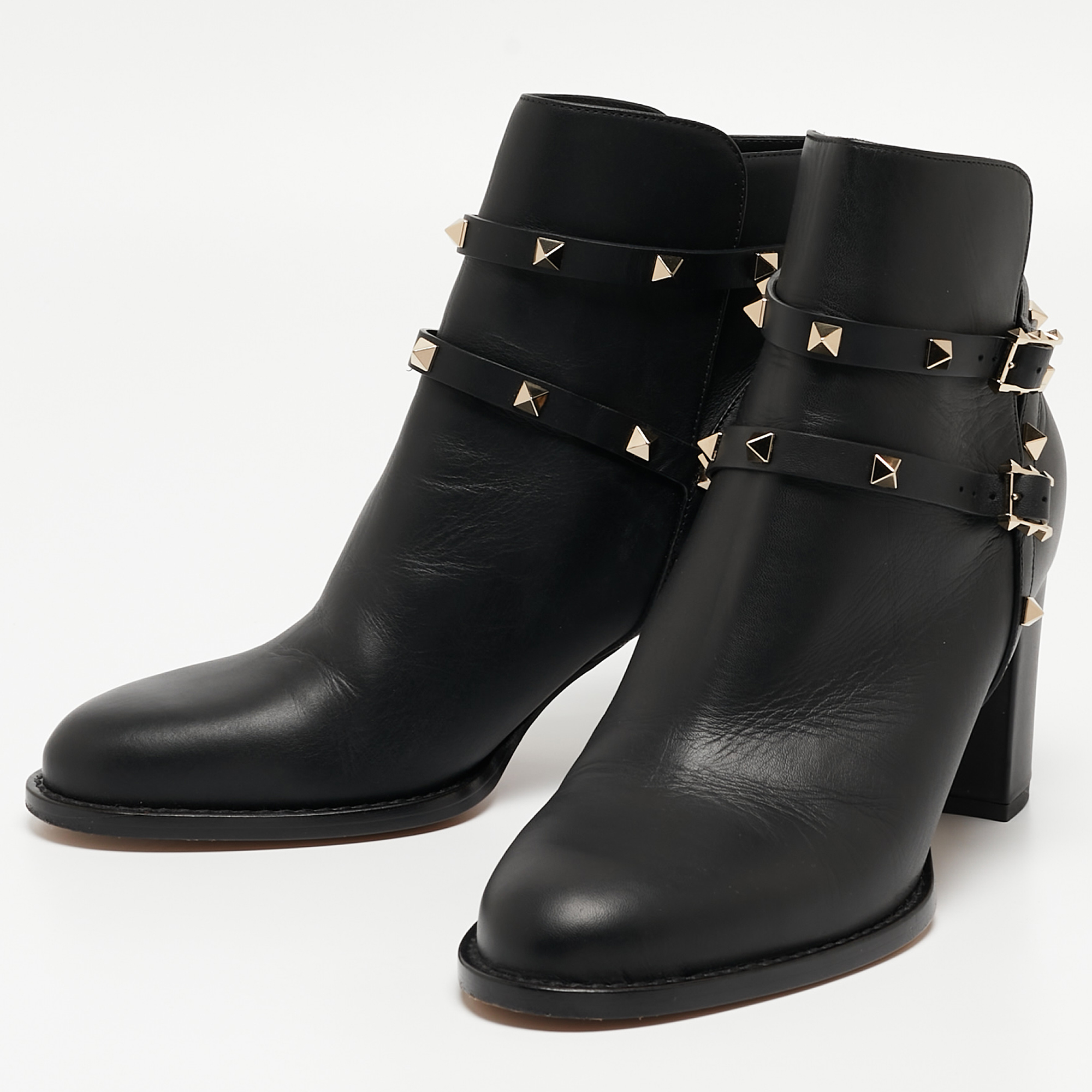 

Valentino Black Leather Rockstud Ankle Boots Size