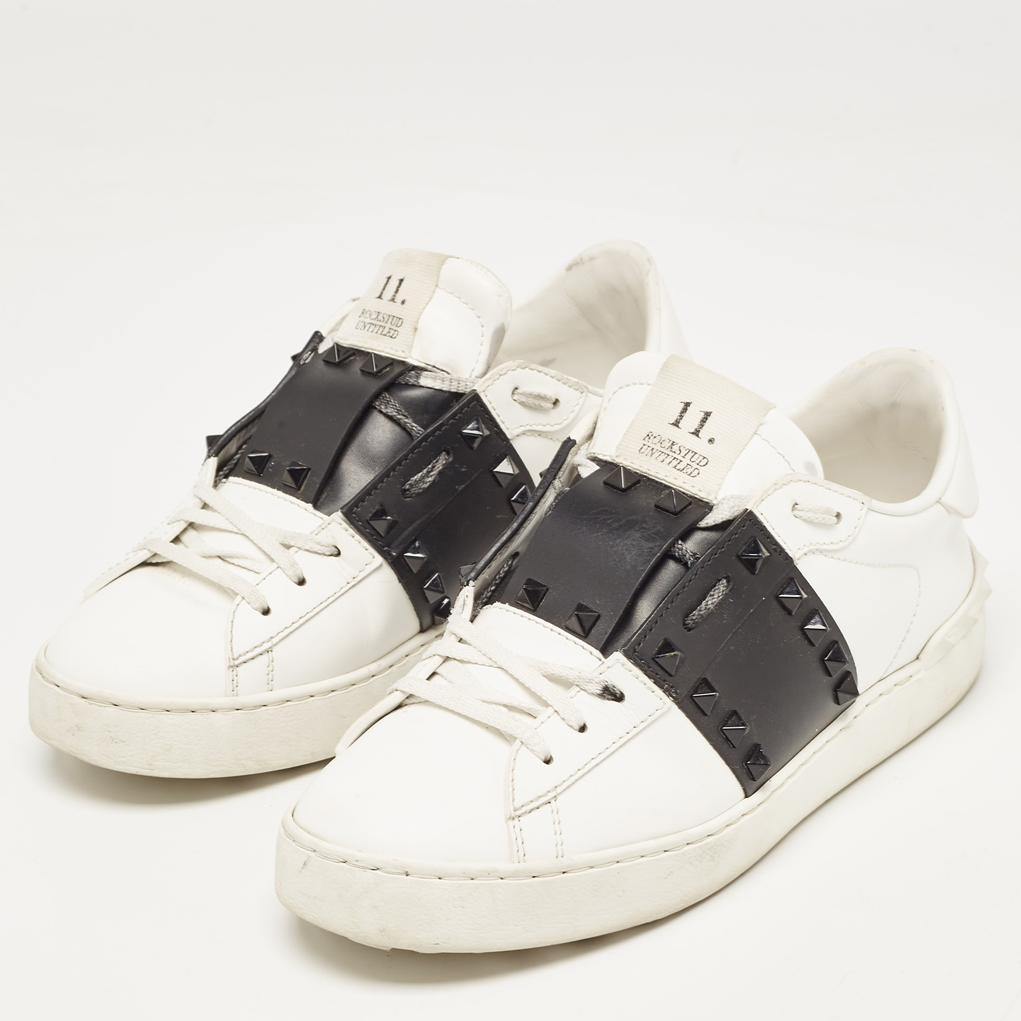 

Valentino White/Black Leather Rockstud Low Top Sneakers Size