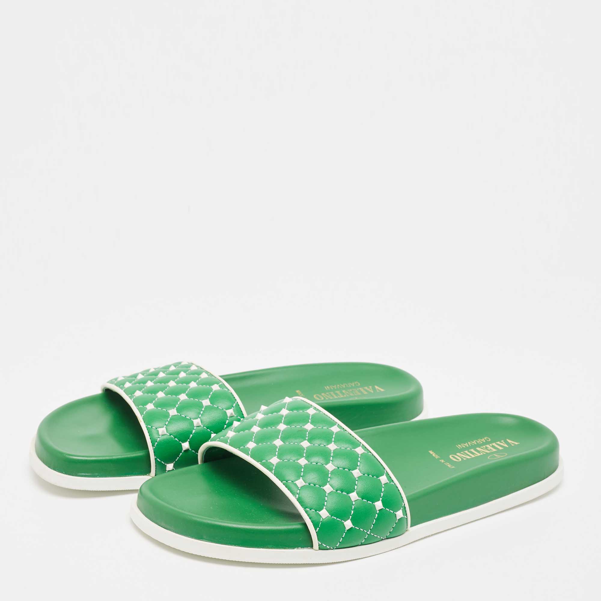 

Valentino Green Leather Rockstud Flat Slides Size