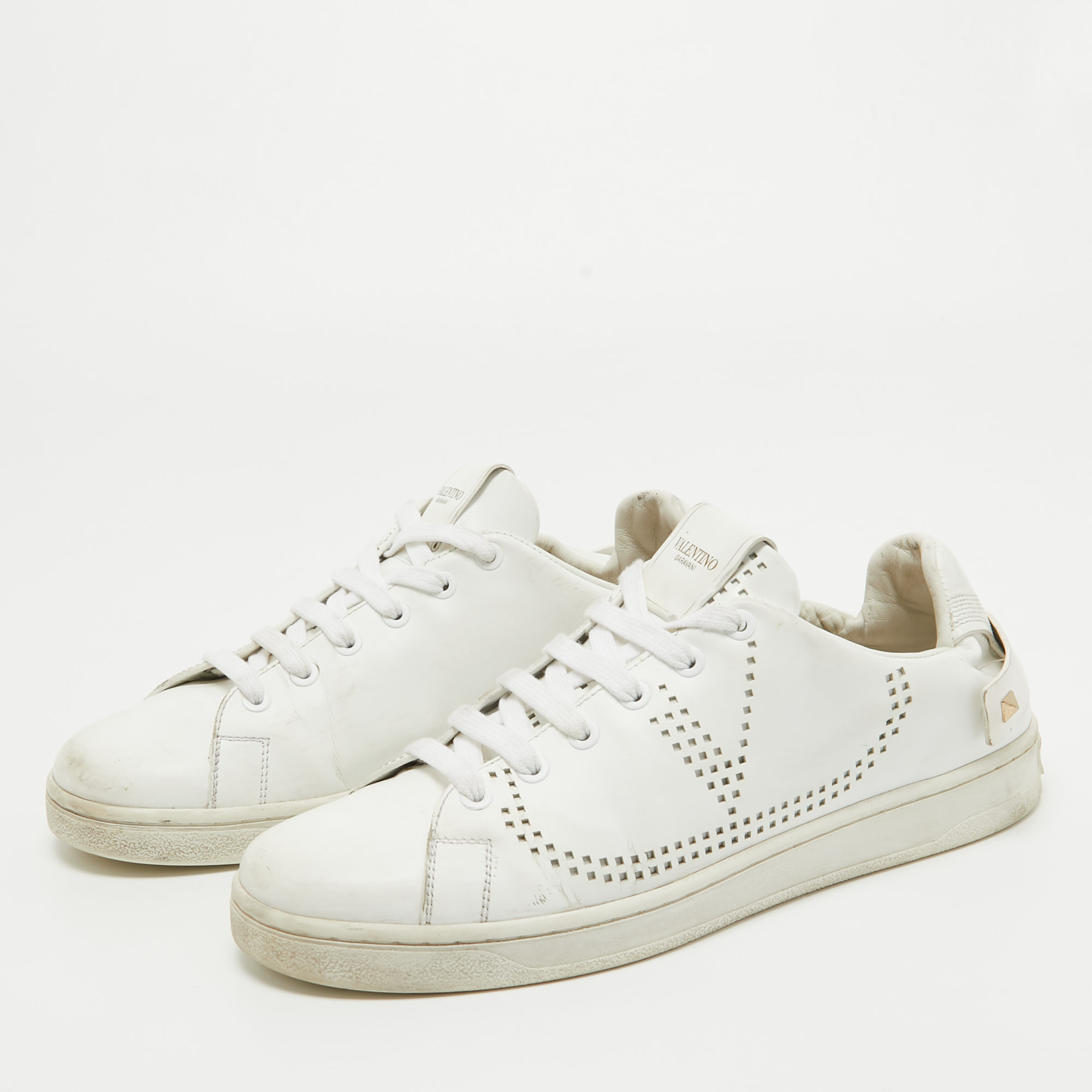 

Valentino White Leather Backnet Sneakers Size